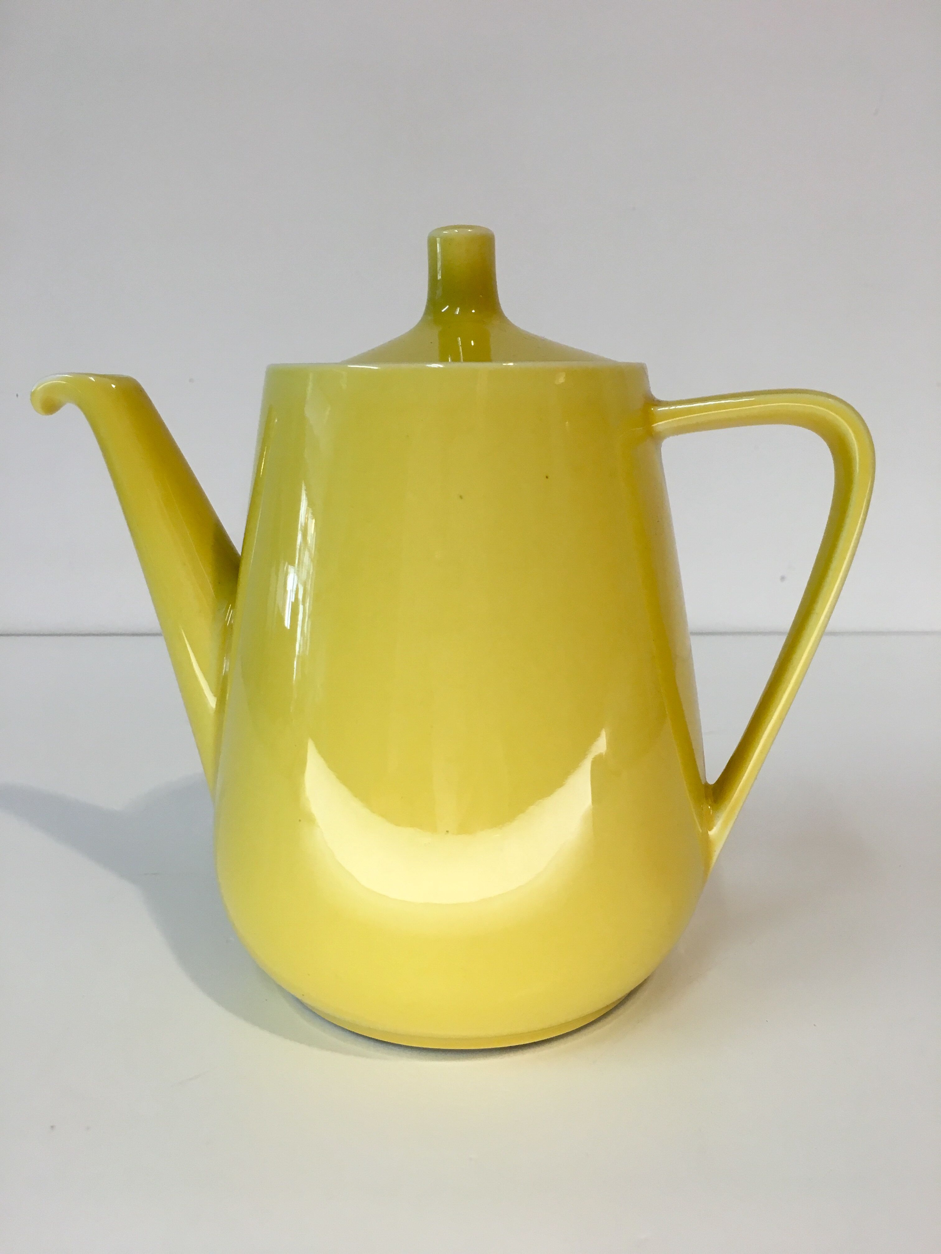 Teapot by Villeroy & Boch in vintage yellow