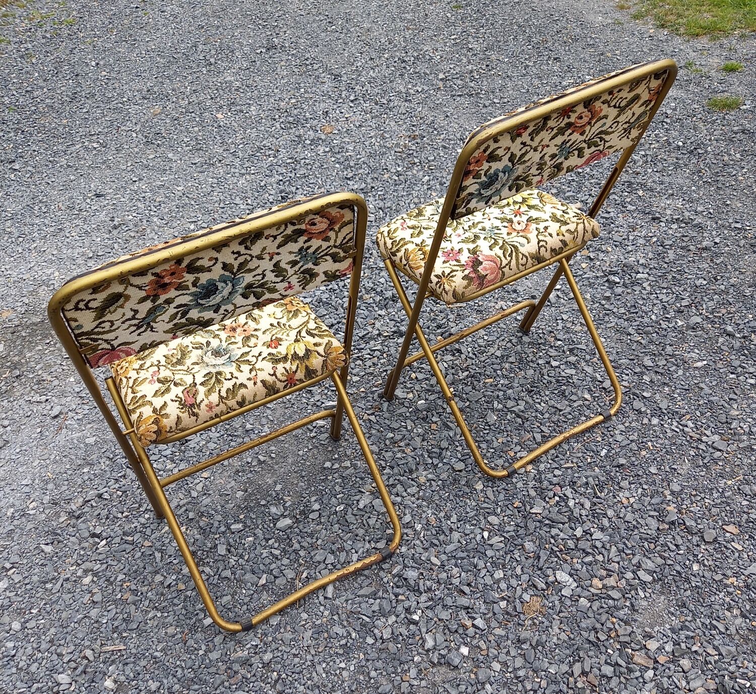 2 folding chairs lausanne vintage tapestry