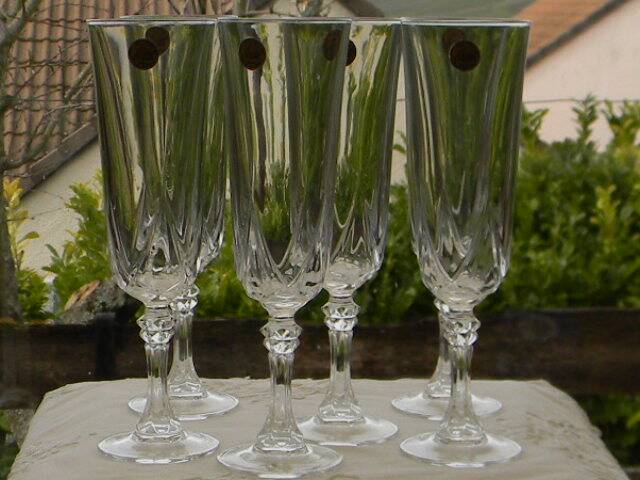 6 crystal champagne flutes from ARQUES. AUTEUIL model.