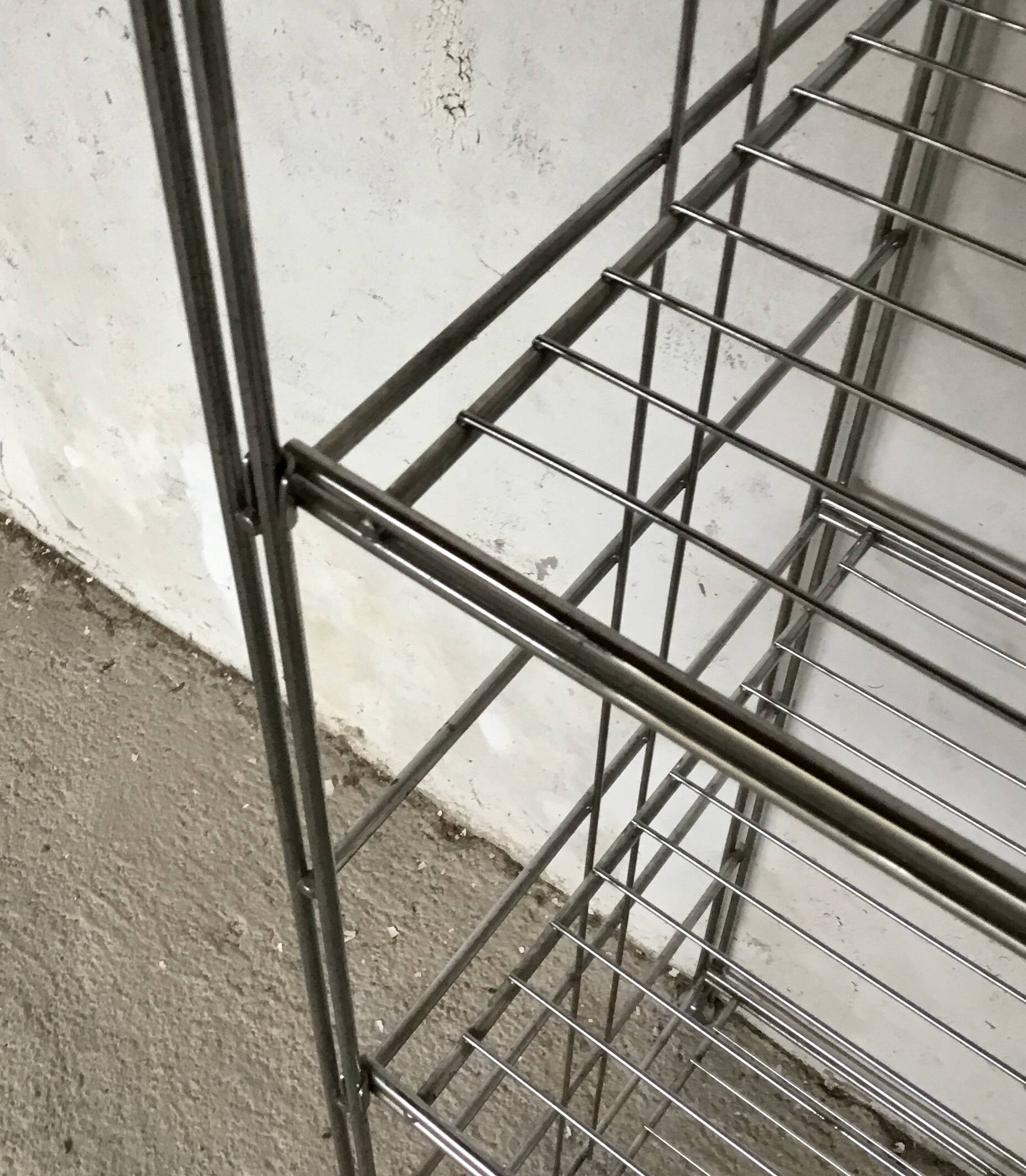 Large string shelf on legs - stainless steel - 1980s design