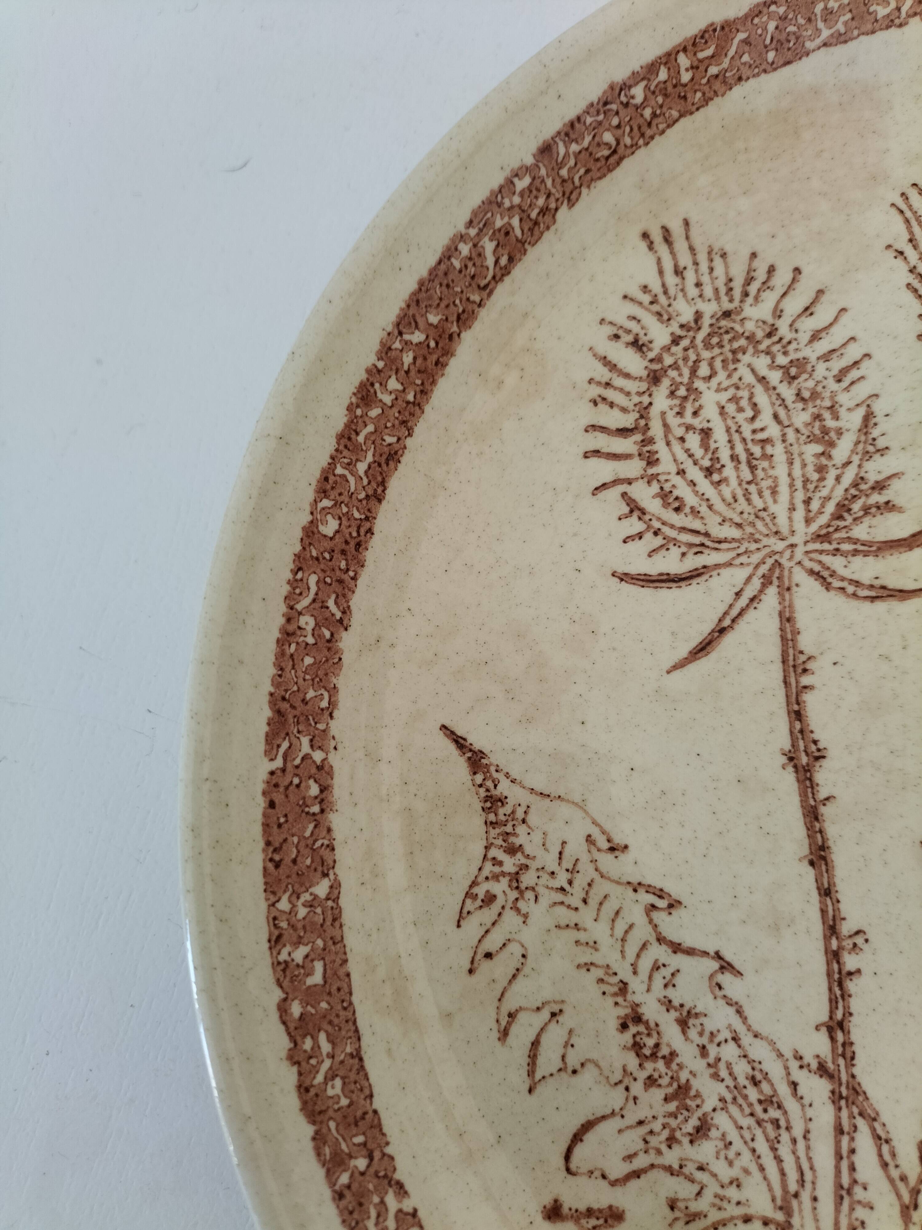 Pair of vintage plates with rusty brown thistle decoration – 1950s