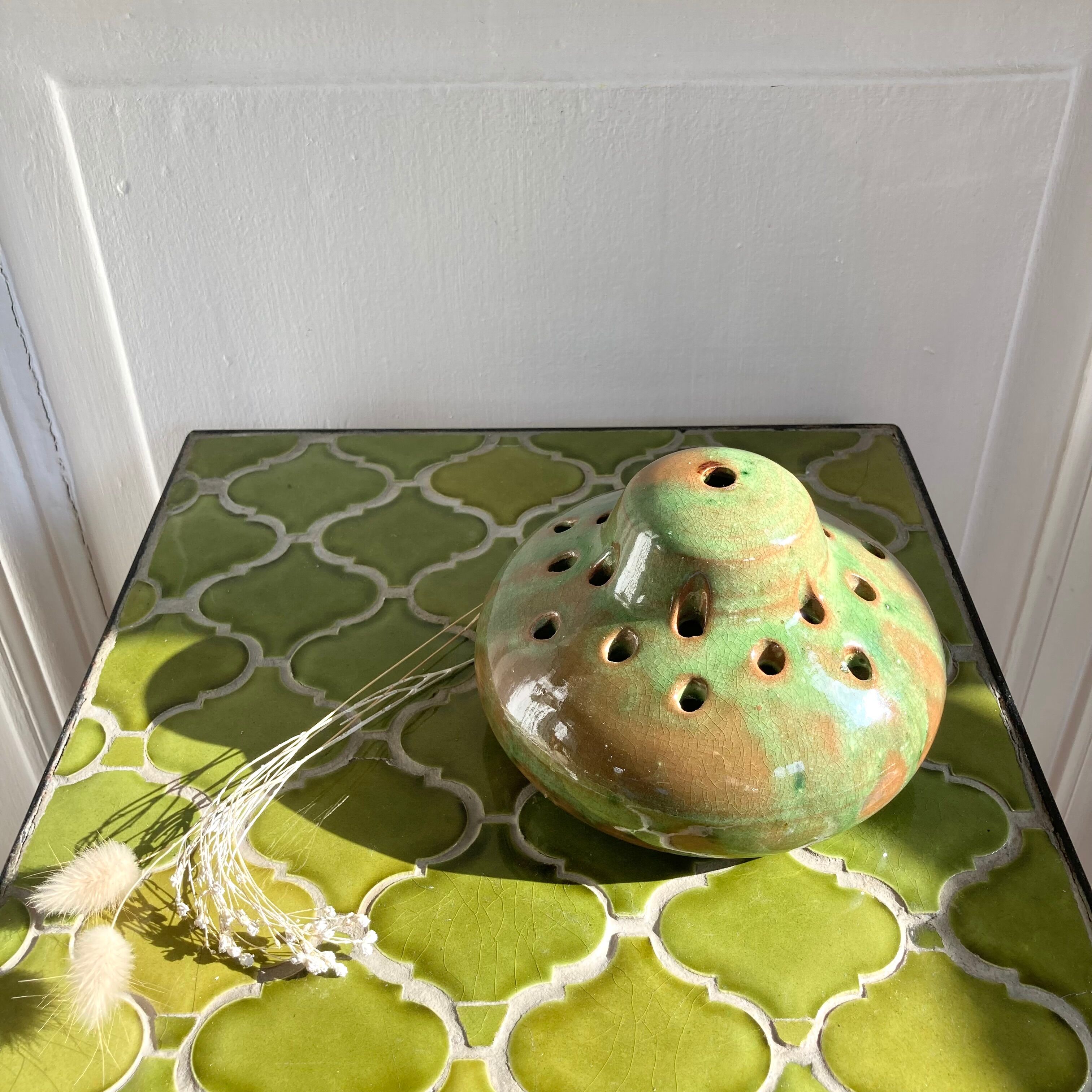 Vase pique flowers cracked ceramic