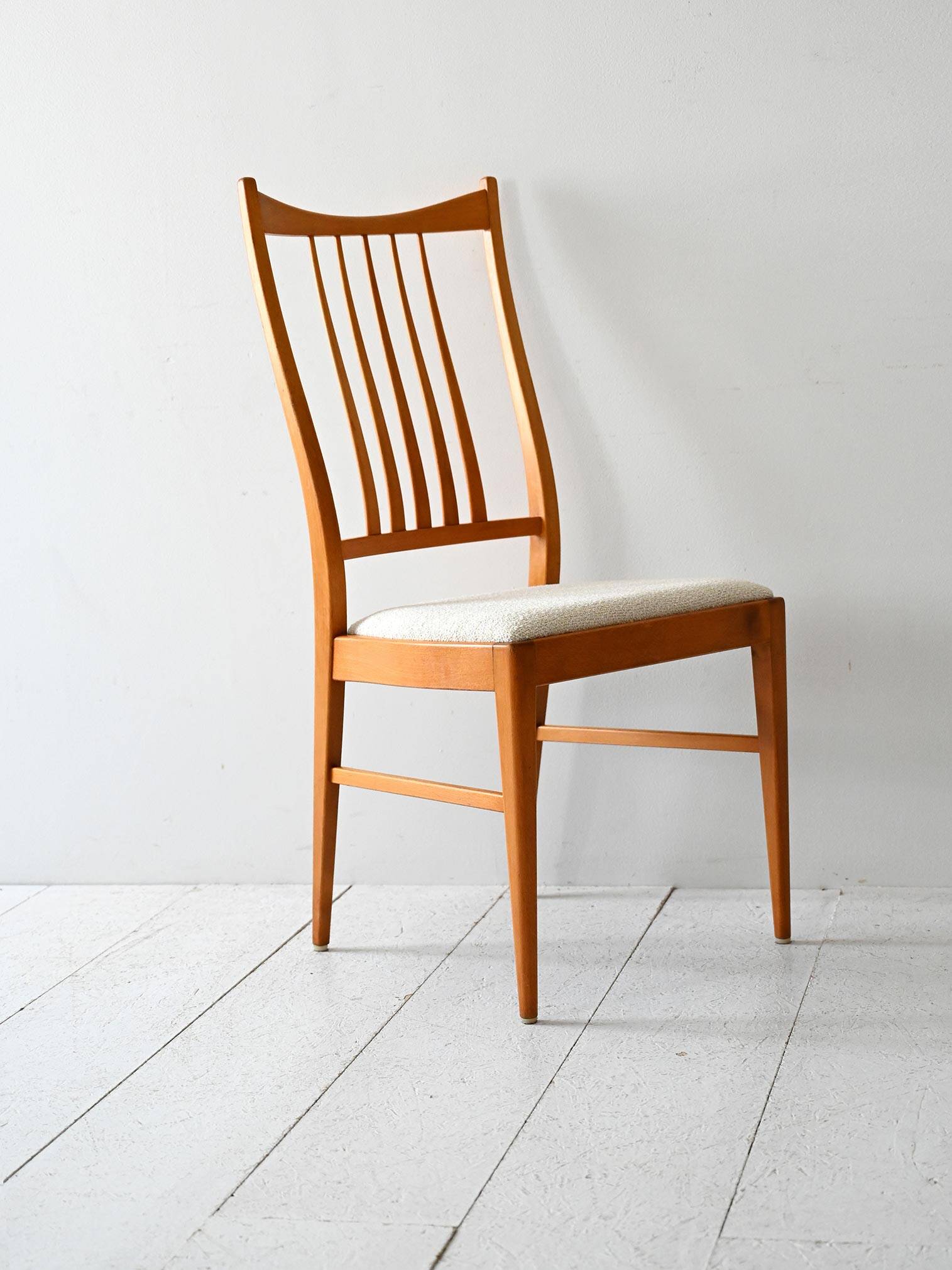 Lot de 4 chaises scandinaves vintage en hêtre des années 1950