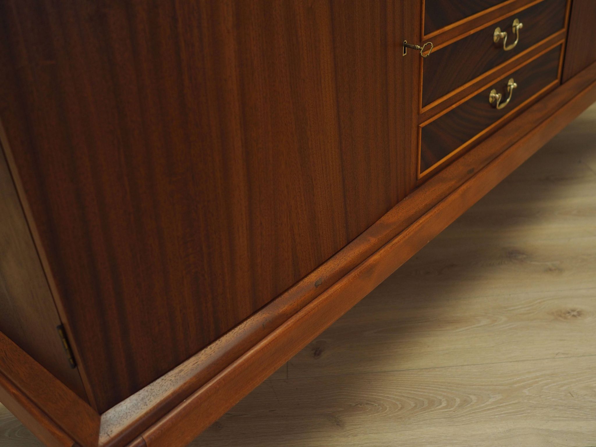 Enfilade en acajou, design danois, années 1970, production : Danemark
