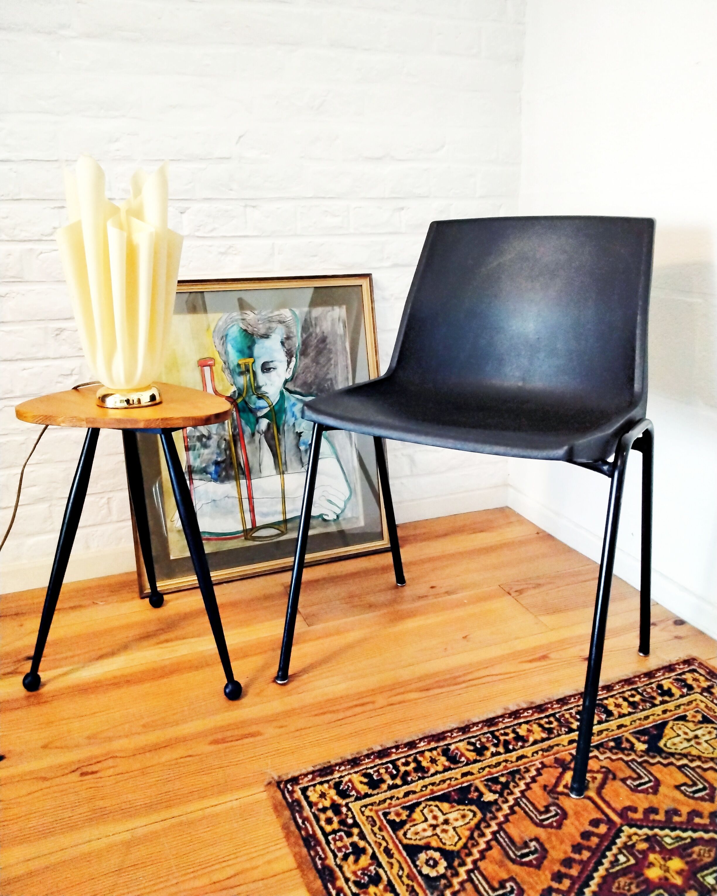 Bean-shaped tripod-shaped healing