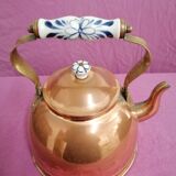 Copper kettle with ceramic handle