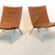 Paire de chauffeuses PK22 en cuir cognac par Poul Kjærholm pour E Kold Christensen