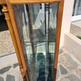 Showcase bookcase in molded and carved walnut
