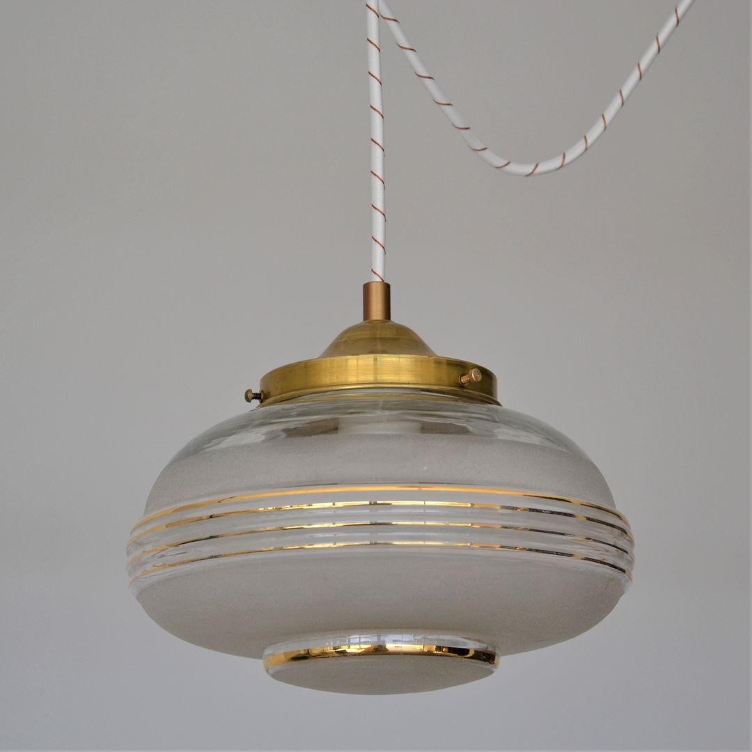 Suspension globe in frosted glass with golden edges