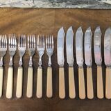 Silver-plated metal fish cutlery set consisting of 6 forks and 6 knives