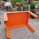 Table basse en plastique orange