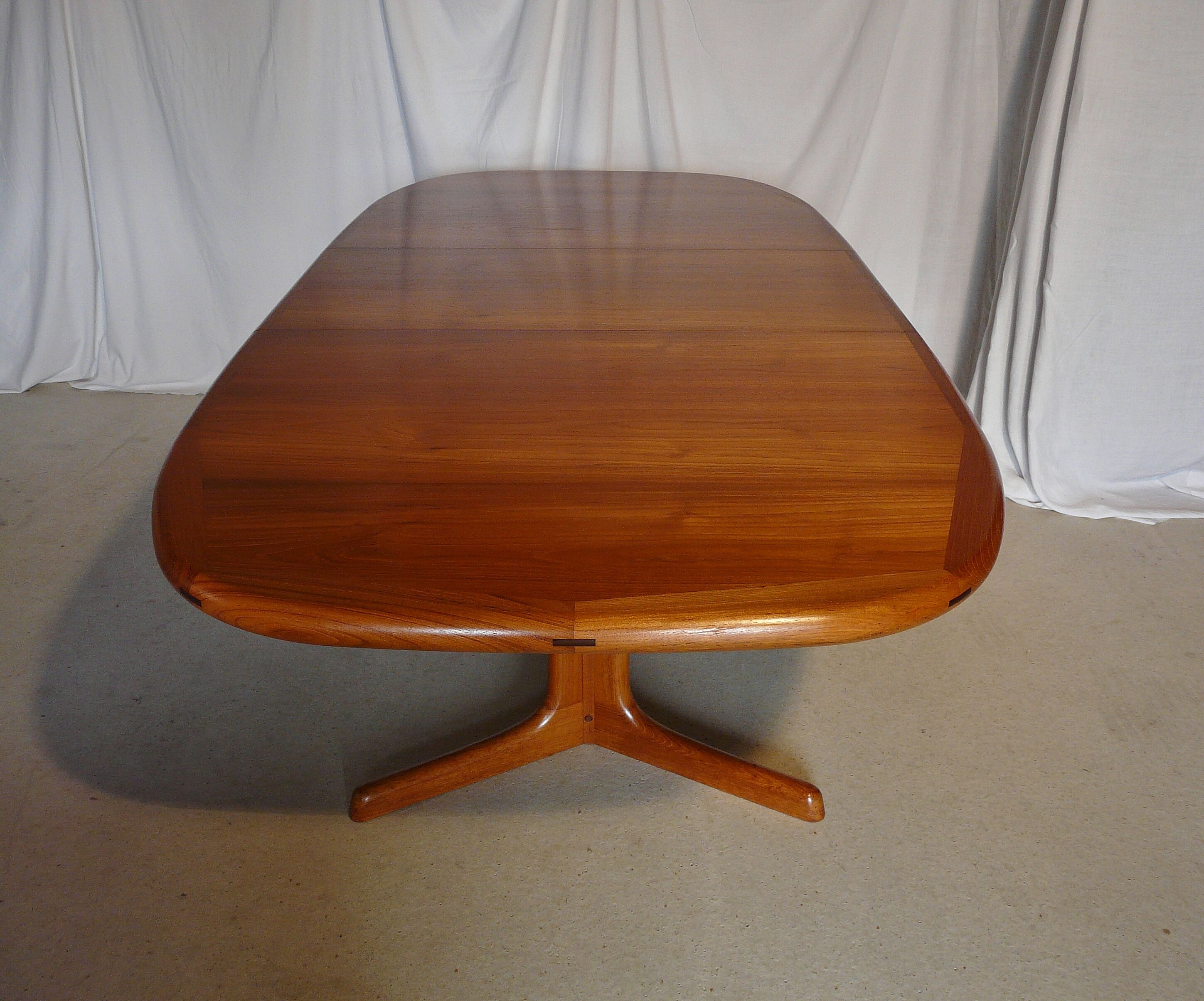 Mr. Larsen Laurits blond teak Scandinavian extensible table
