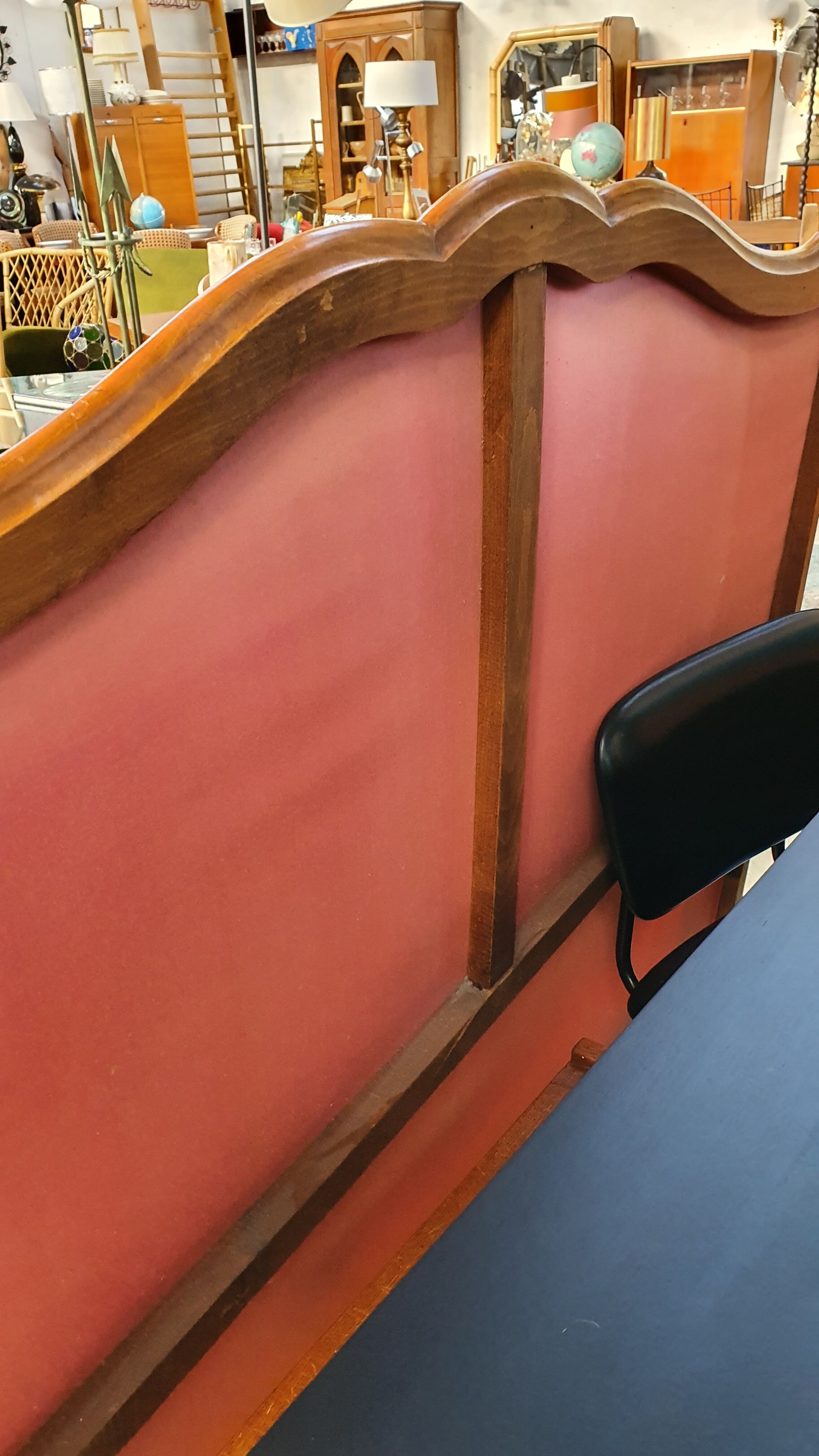 Upholstered headboard year 60