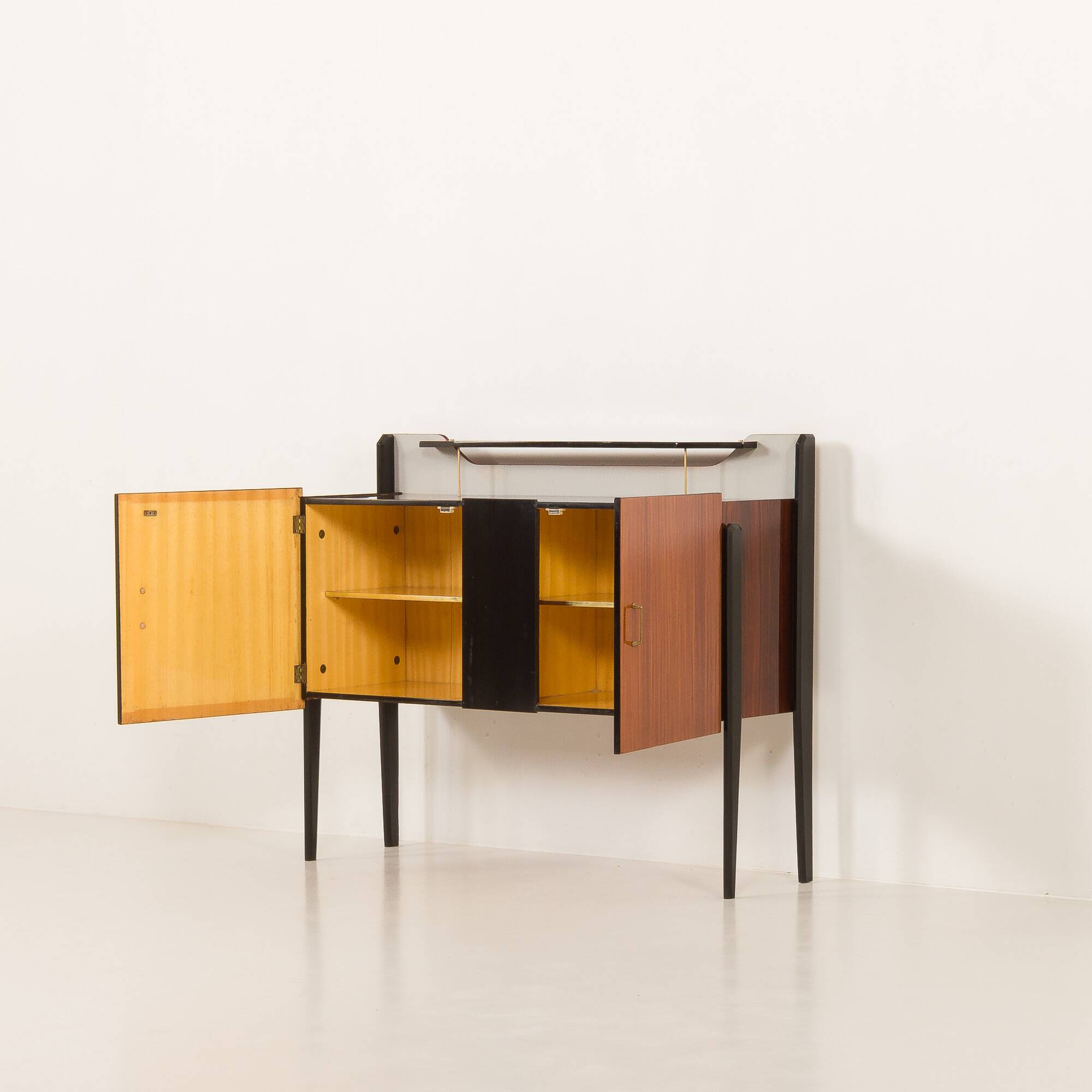 Italian vintage credenza in the style of Vittorio Dassi, 1950s