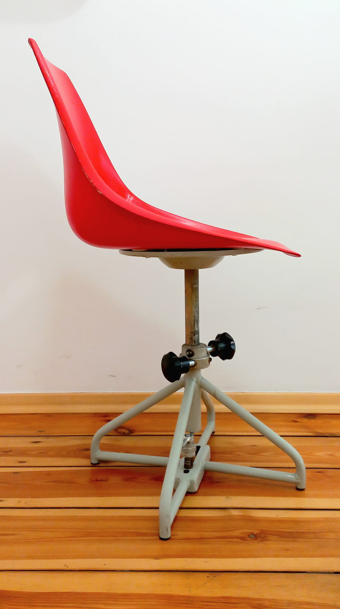 Swivel chair proj. M. Navratil for Vertex, Czechoslovakia 60"