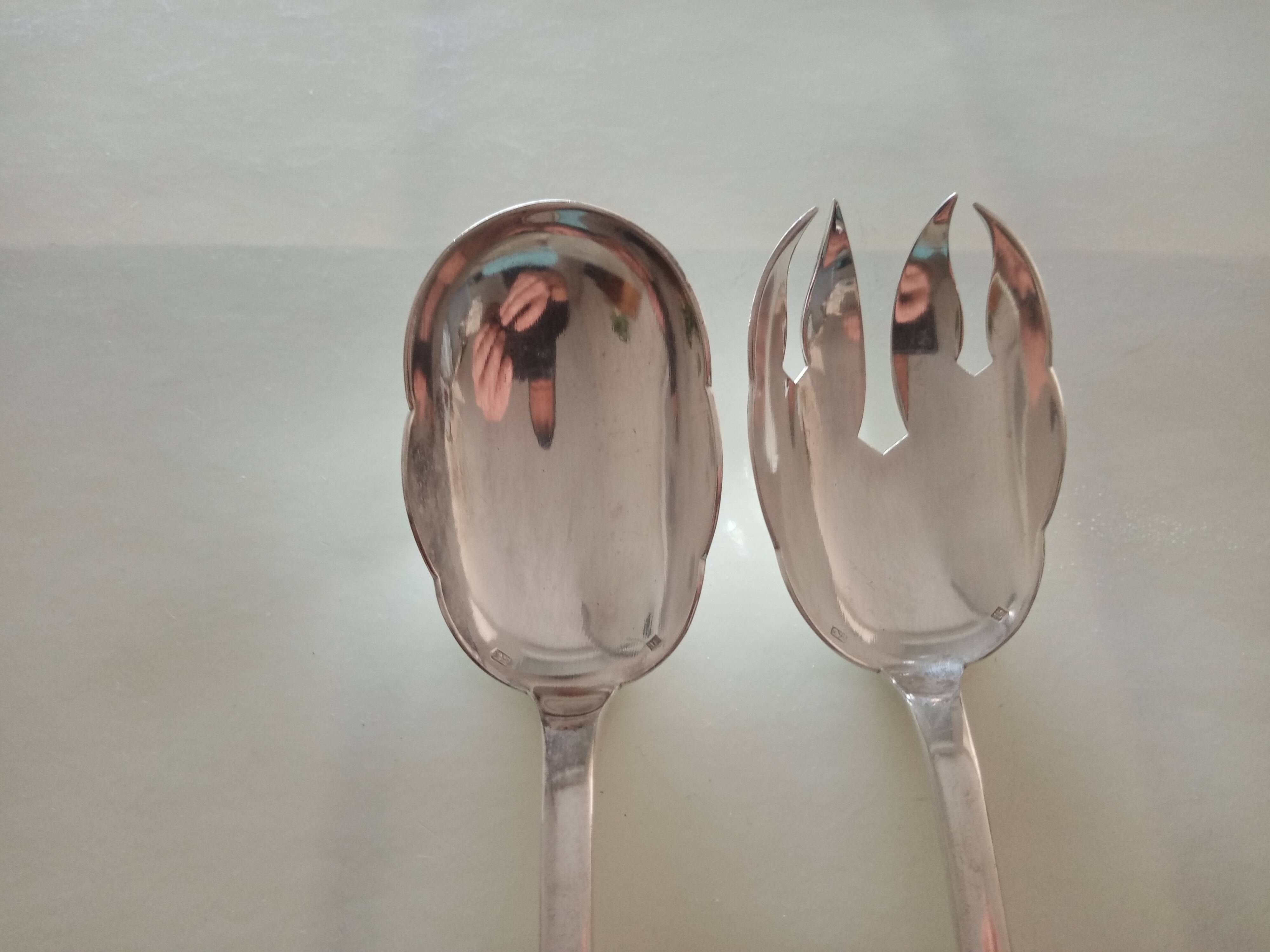 Serving cutlery, salad cutlery in silver metal