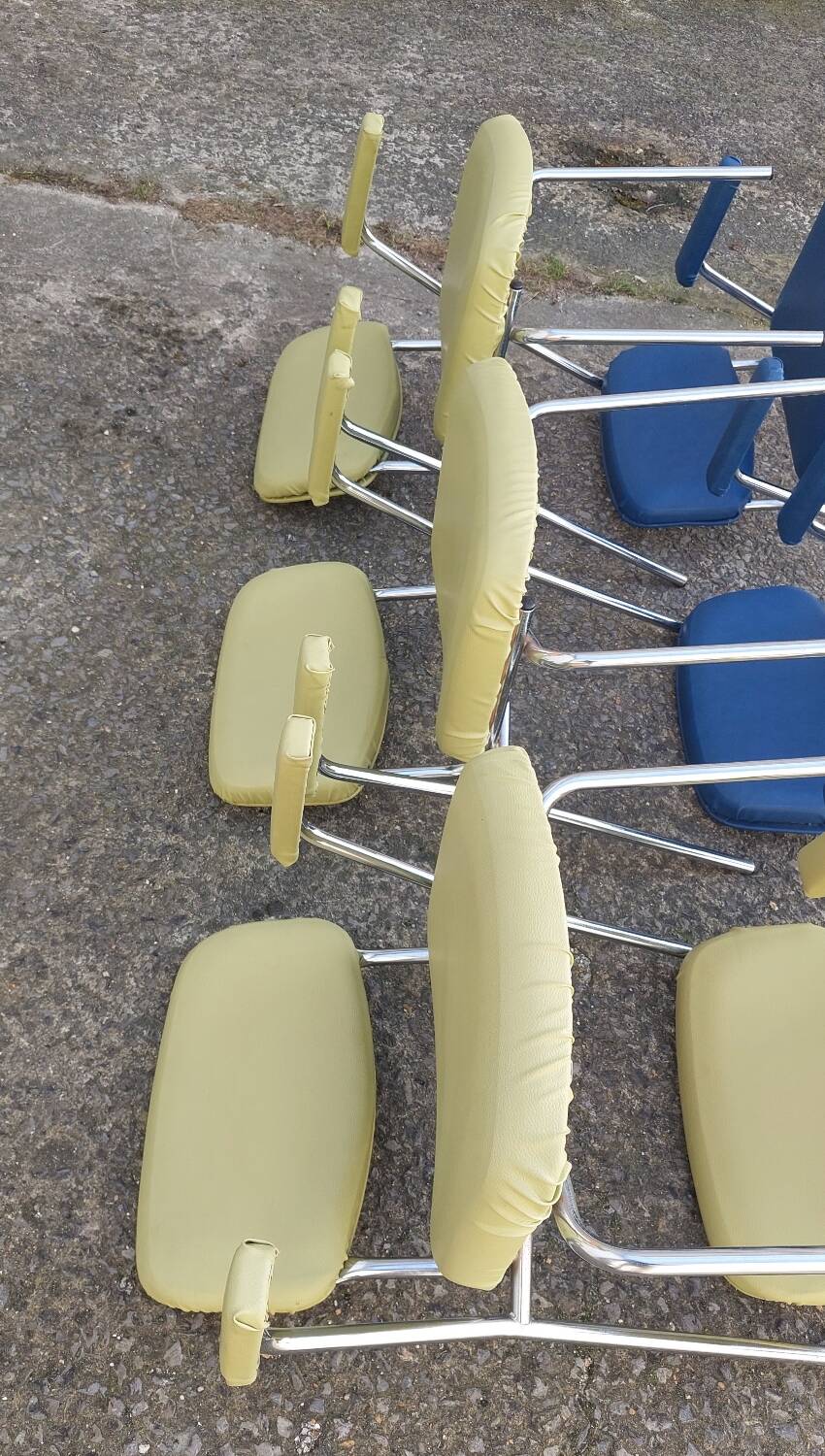 Set of 6 vintage chairs