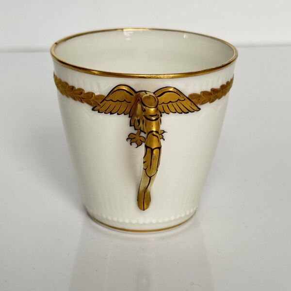Tasse et sous-tasse en porcelaine de Limoges
