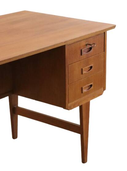 Deens bureau 'Haurvig' - teak mid century