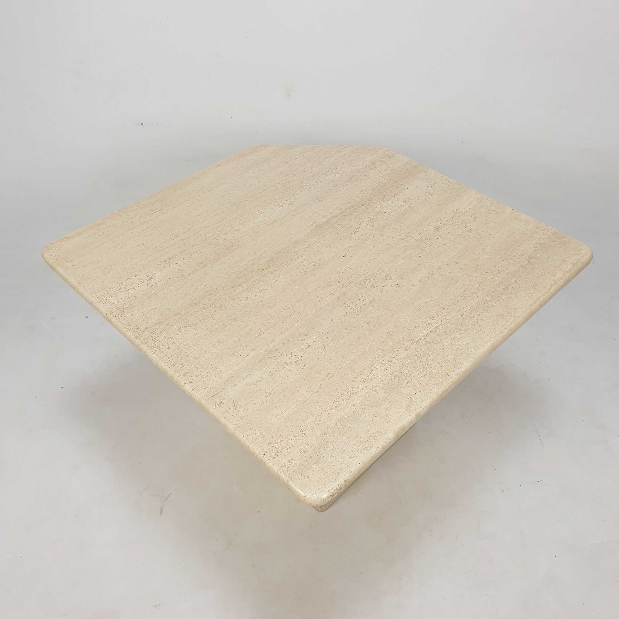 Italian Travertine Coffee Table, 1980s