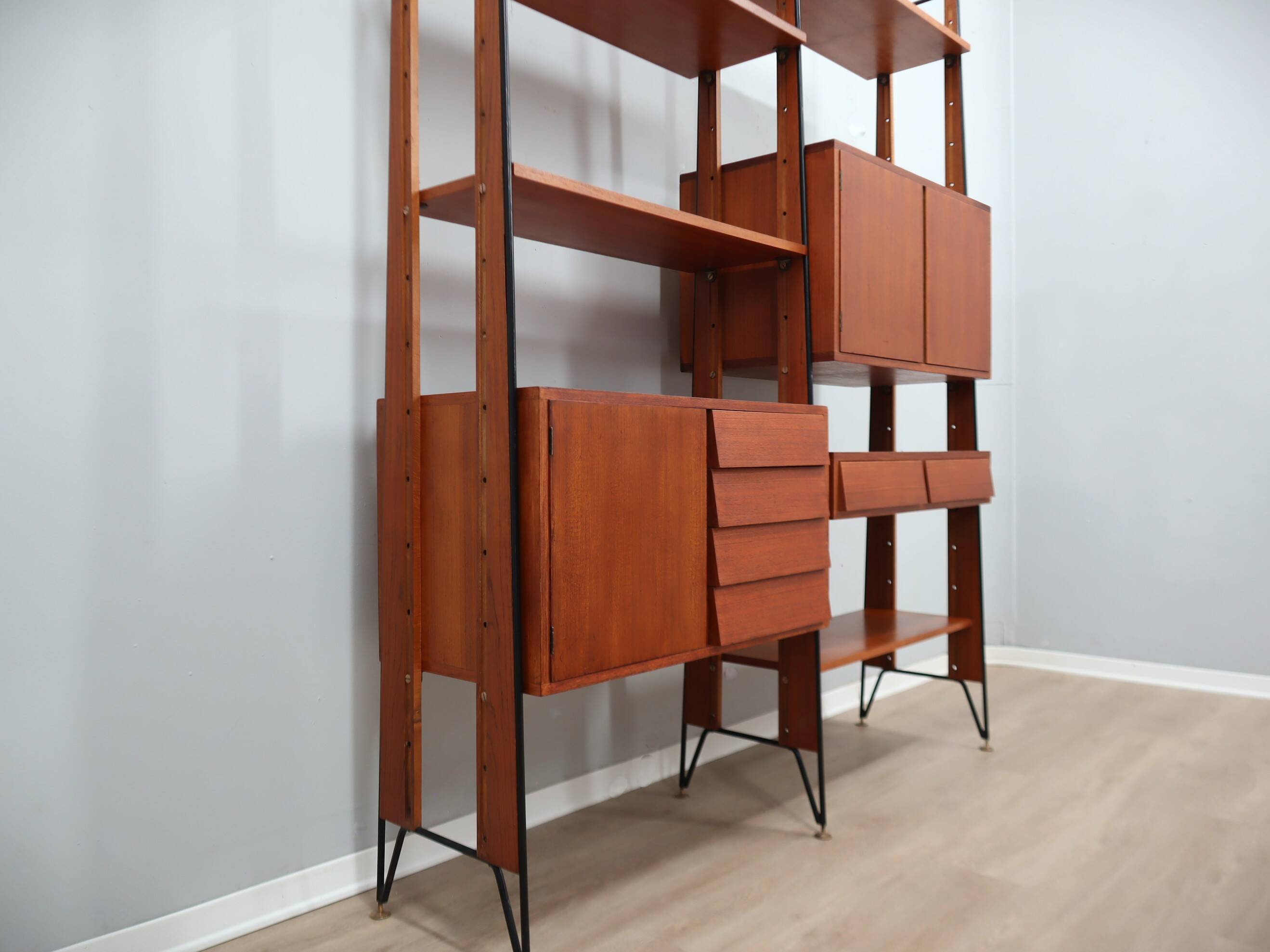 Mid century modular teak bookcase with bar unit, Italy 1950s