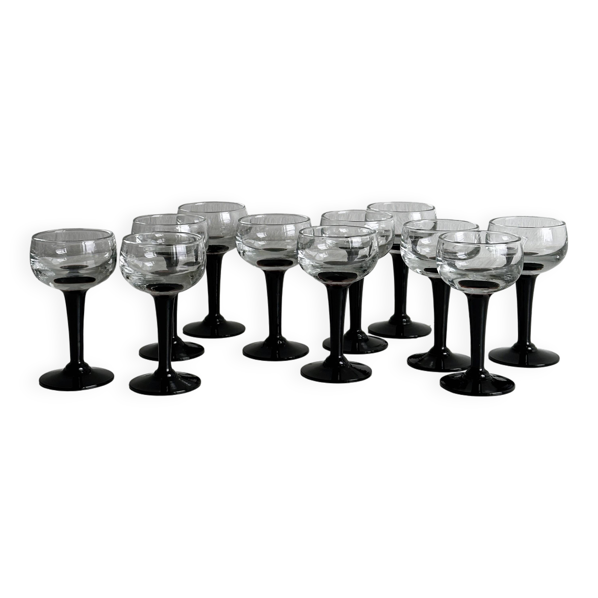10 black stemmed liqueur glasses