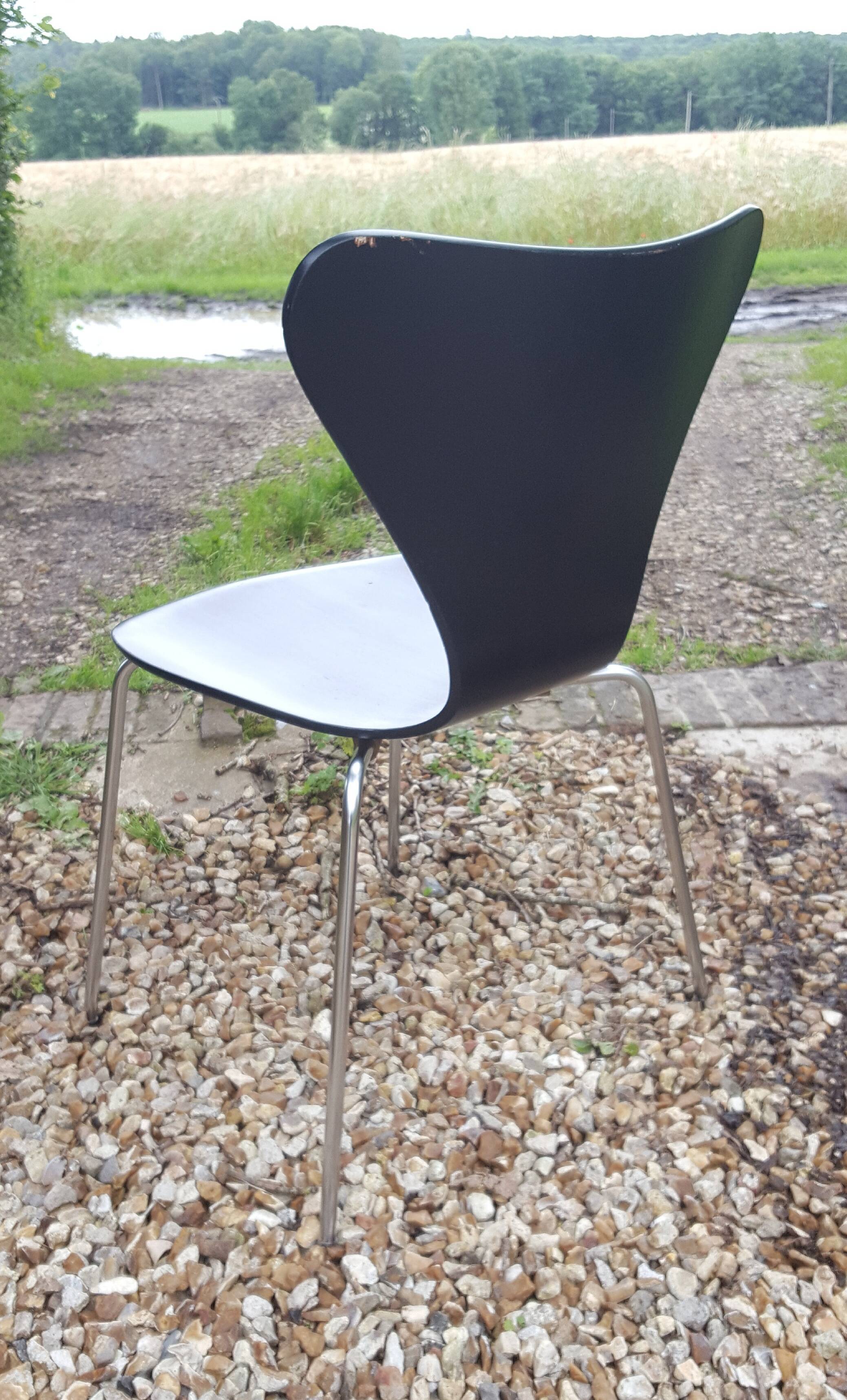 Jacobsen chair series 7 old edition