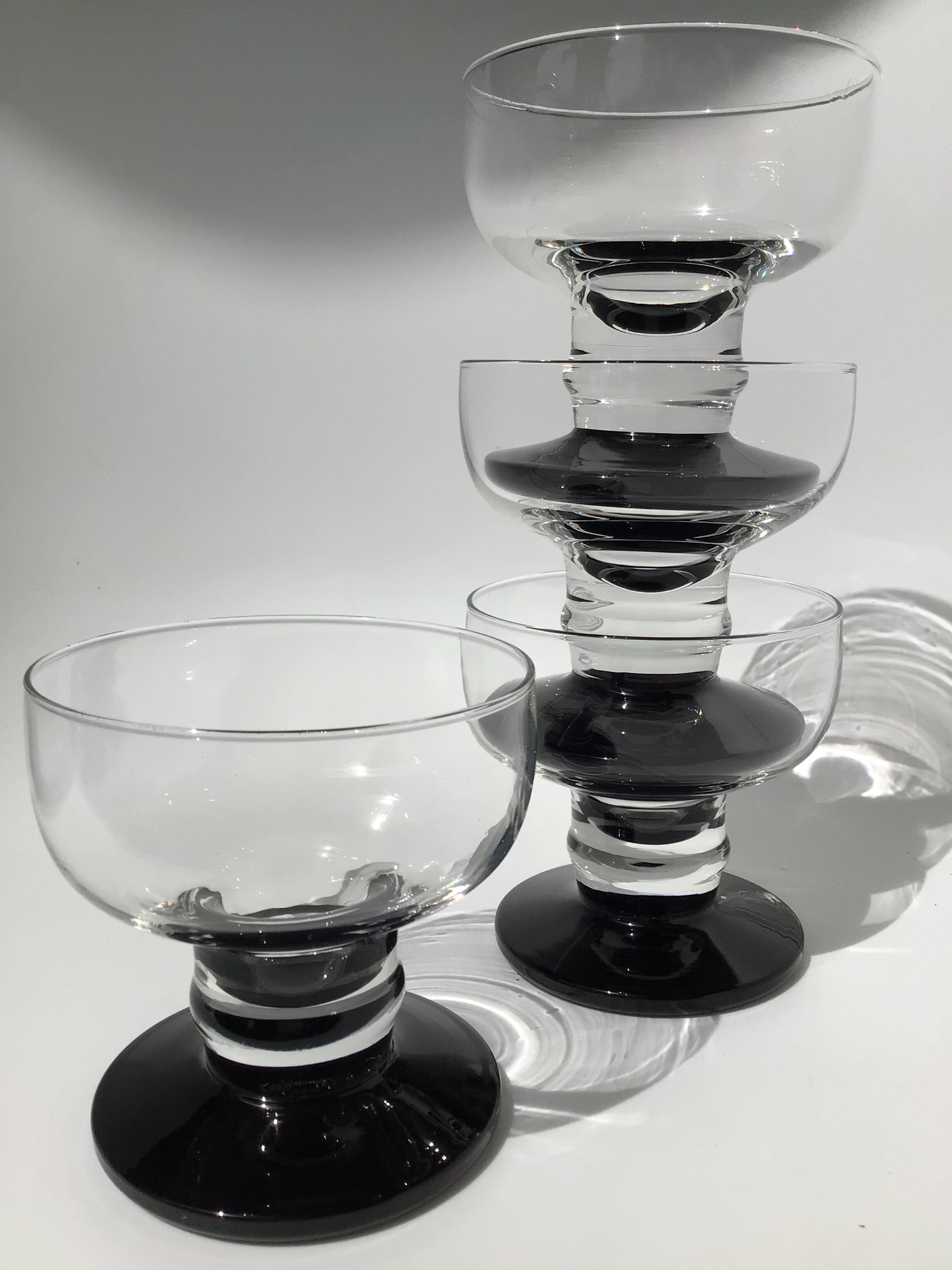 4 ice black standing cups or fruit salad