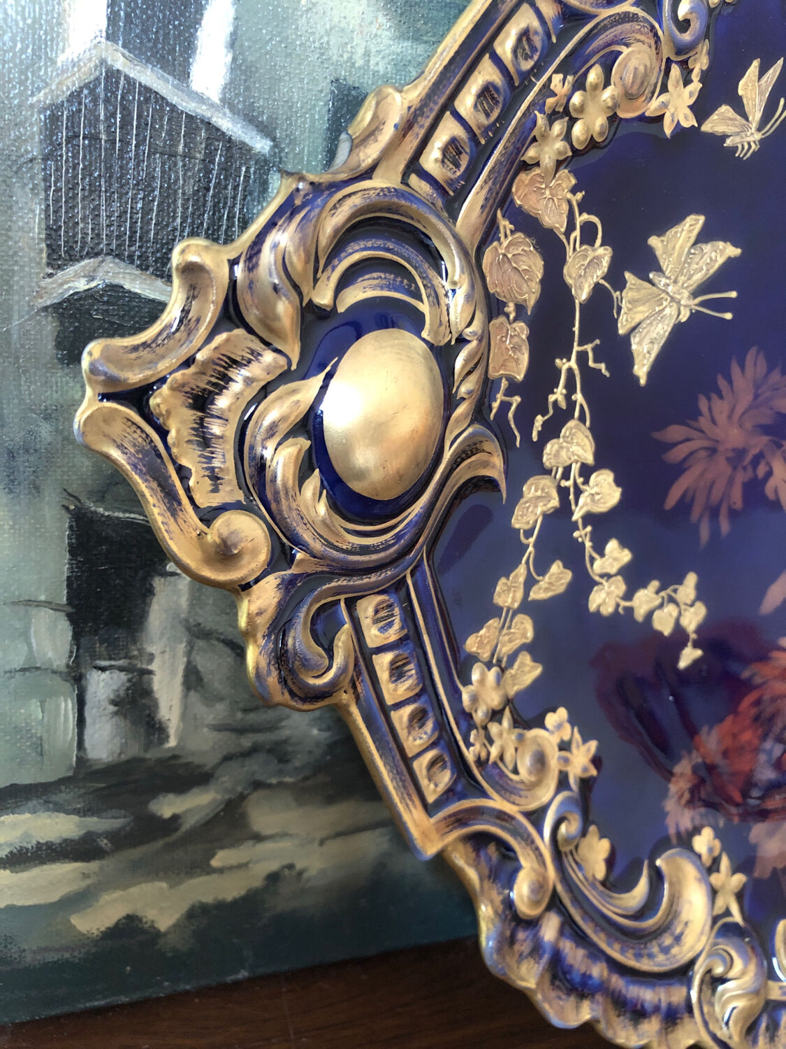 Decorative plate in Limoges porcelain