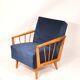 Fauteuil années 60 retapissé velours bleu