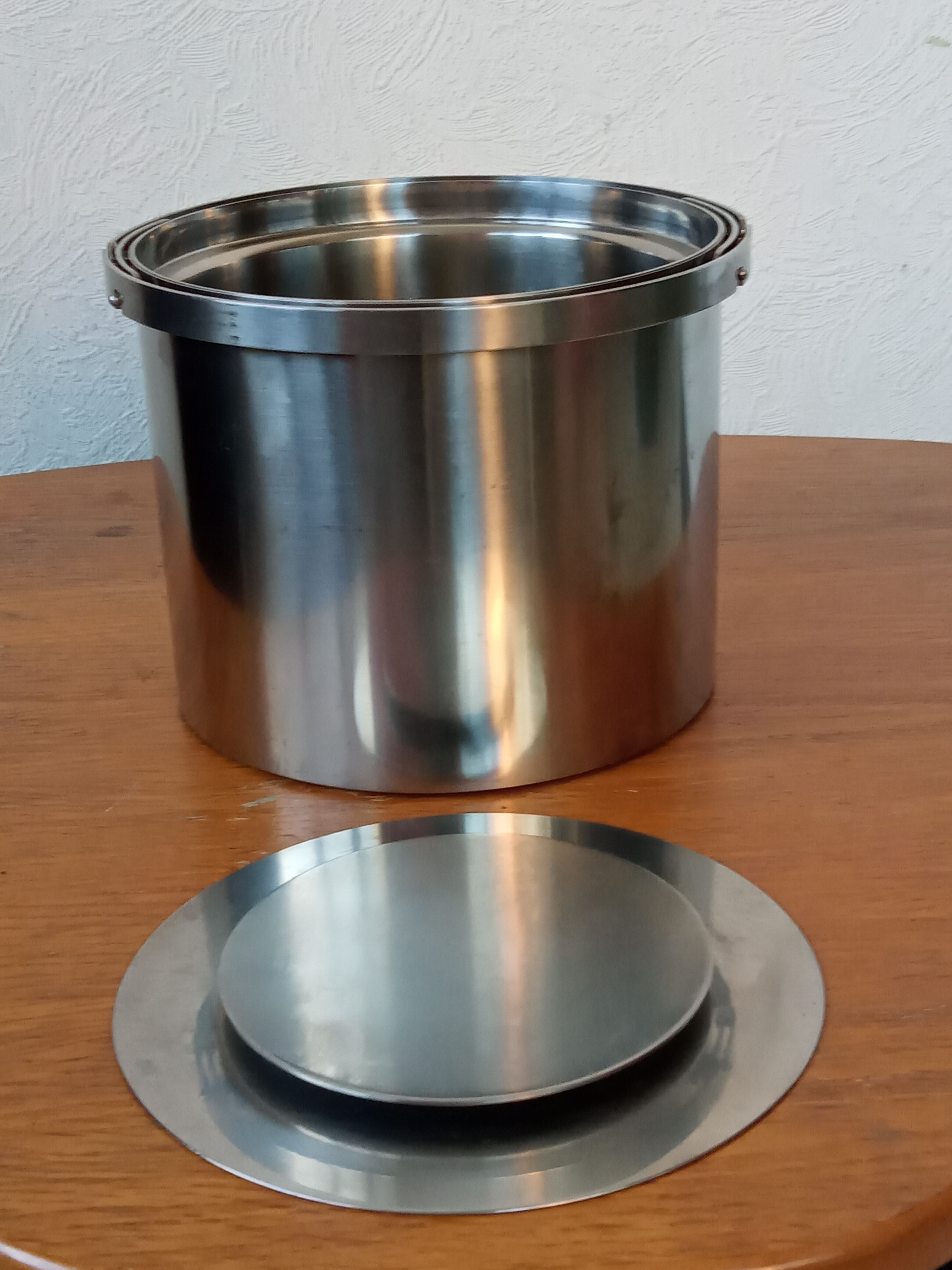 Arne Jacobsen's glacon bucket for stelton