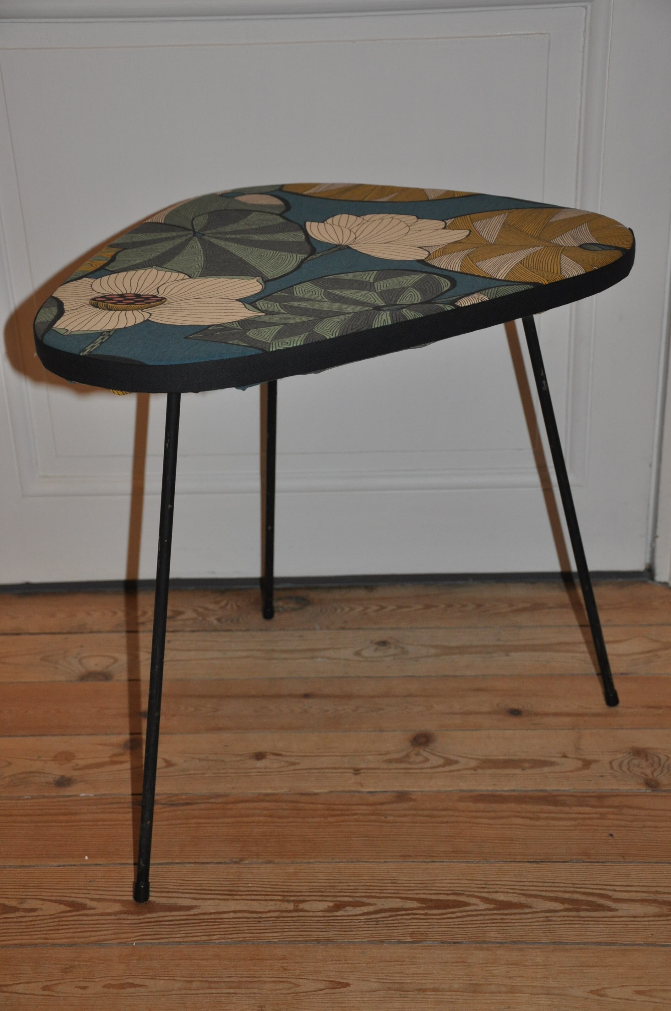 Free-form coffee table 50s