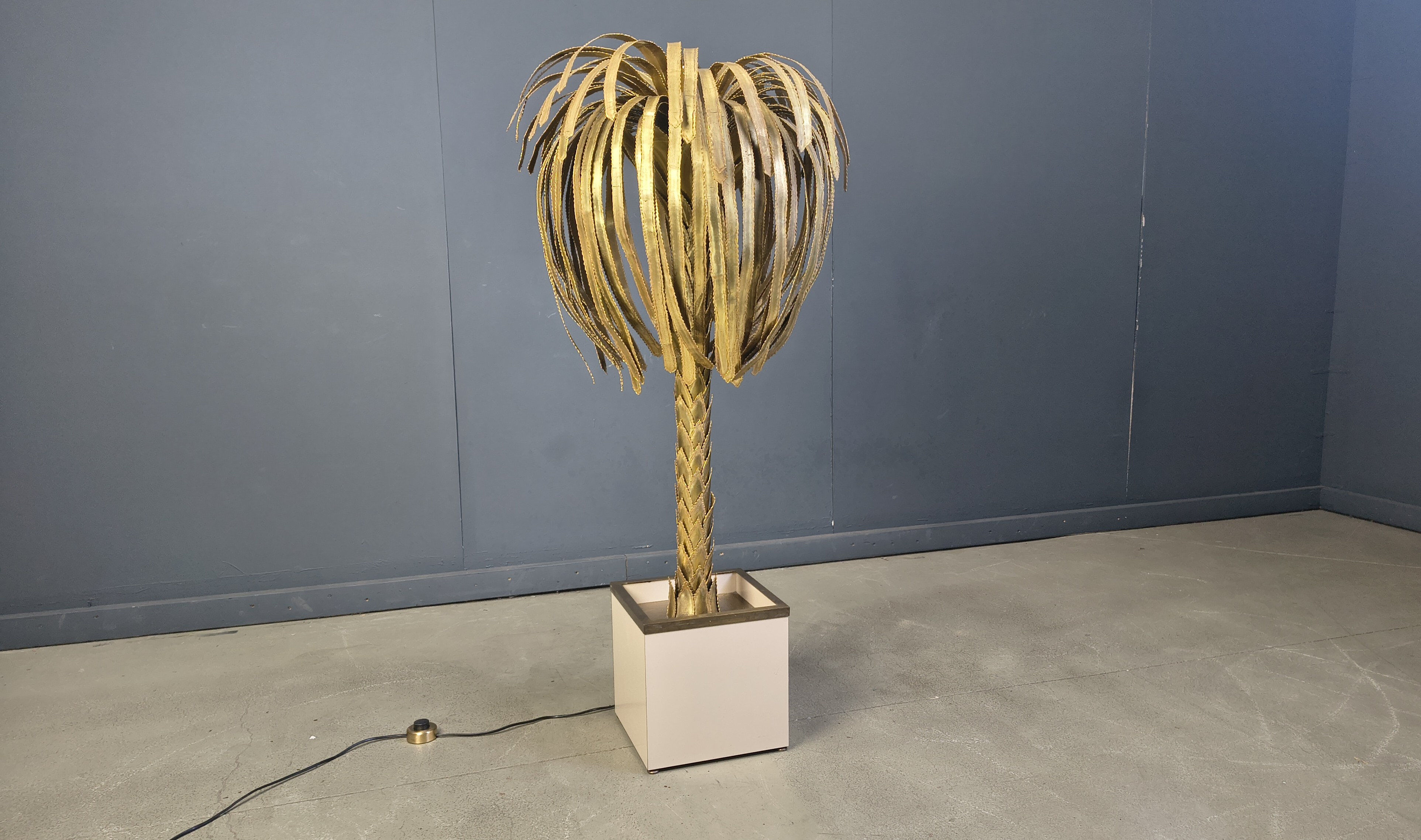 Brass palm tree floor lamp by Maison Jansen, 1970s