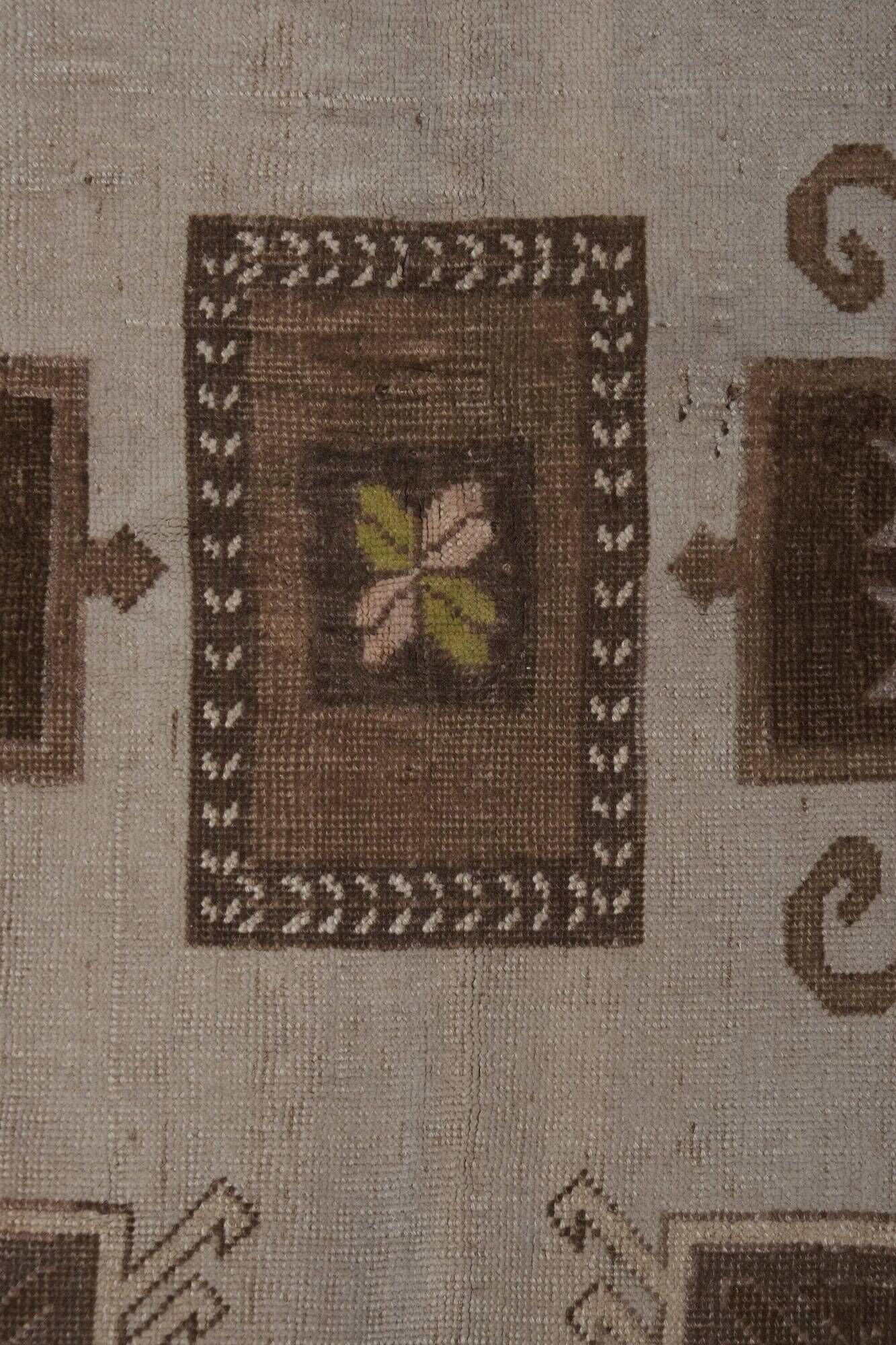 Vintage Turkish handmade rug 179x305 cm