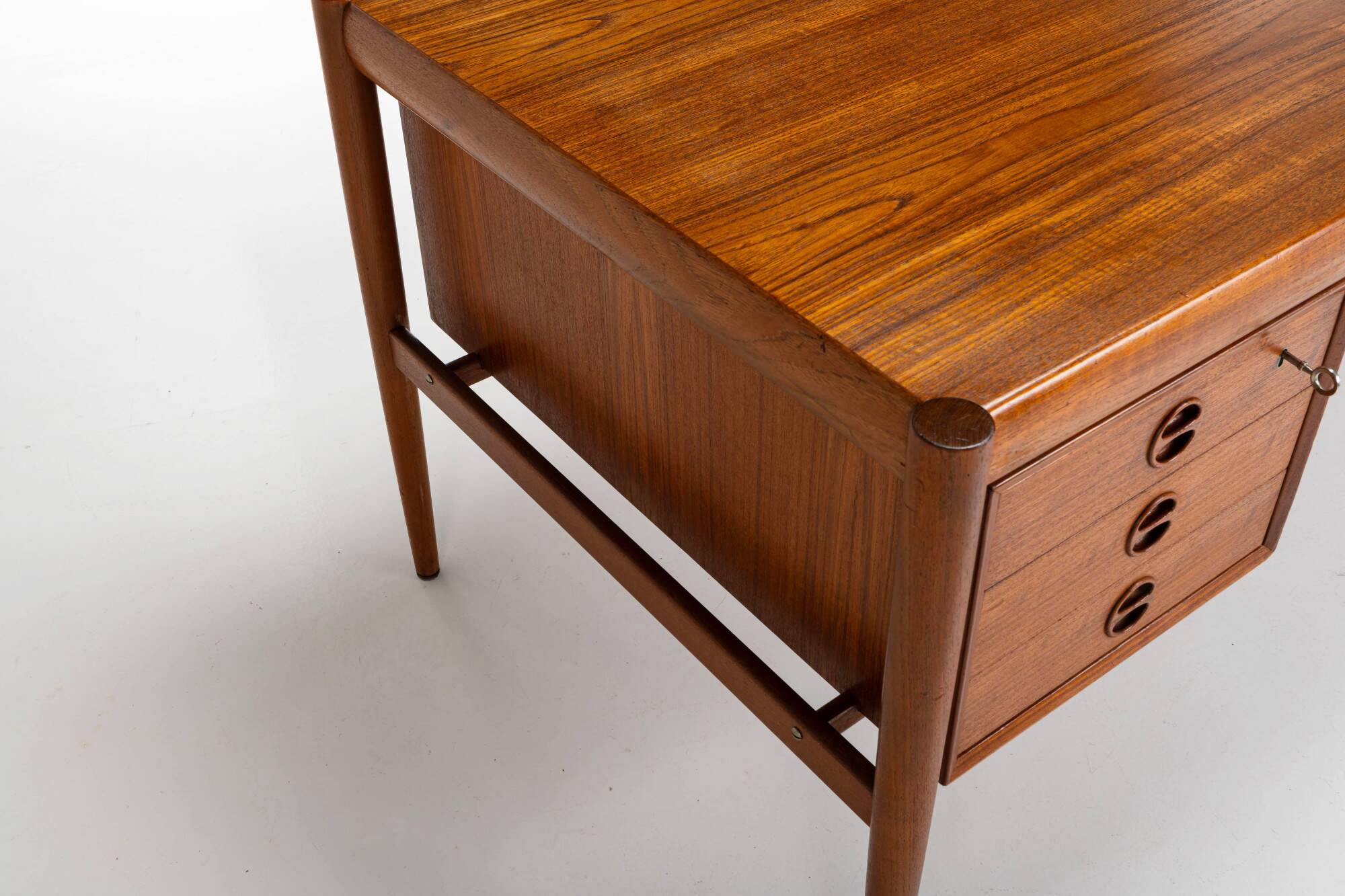 Bureau danois du milieu du siècle par Randers Møbelfabrik