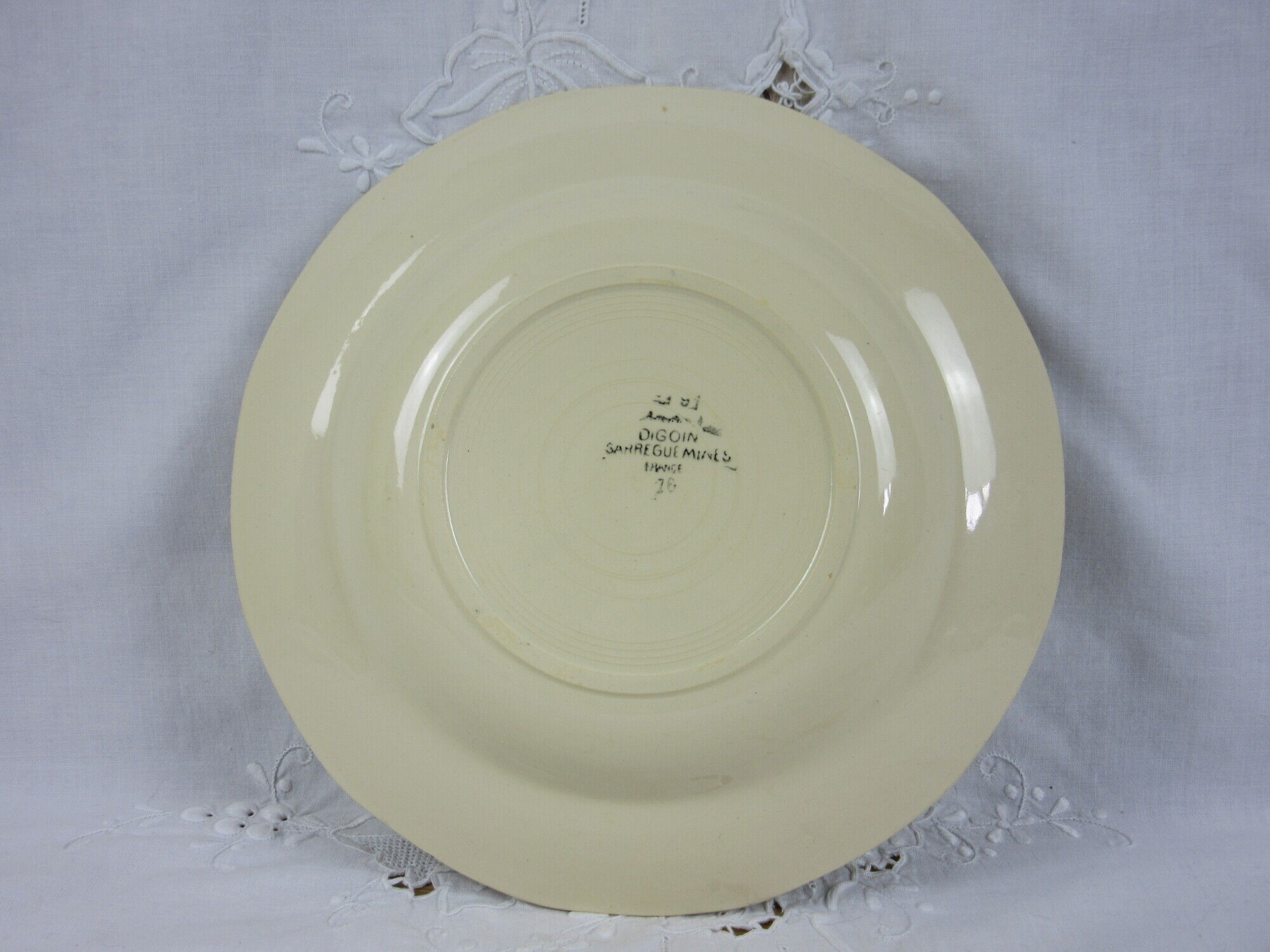 Ensemble de 6 assiettes creuses Digoin Sarreguemines à décor de tulipe