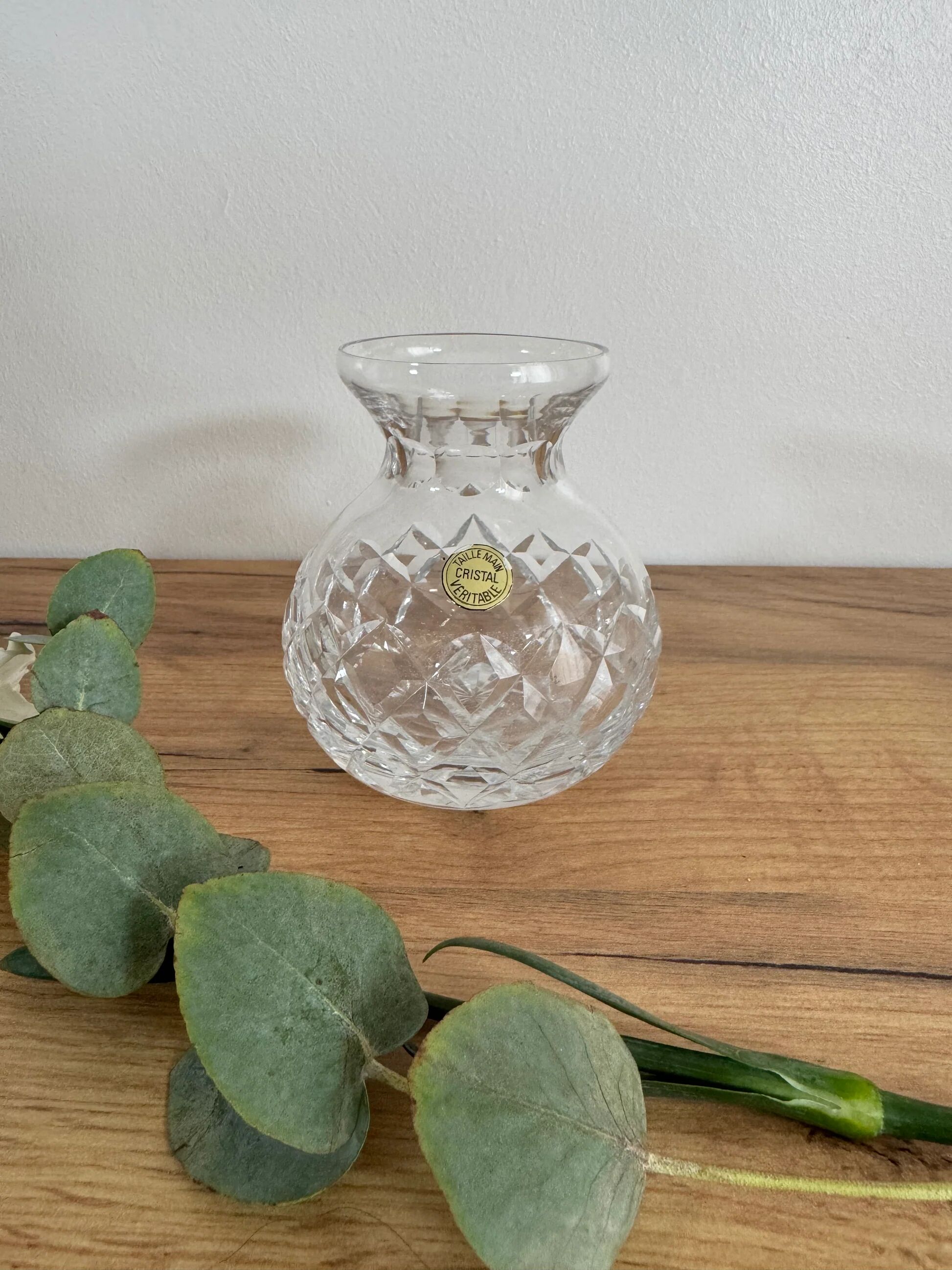 Crystal round vase
