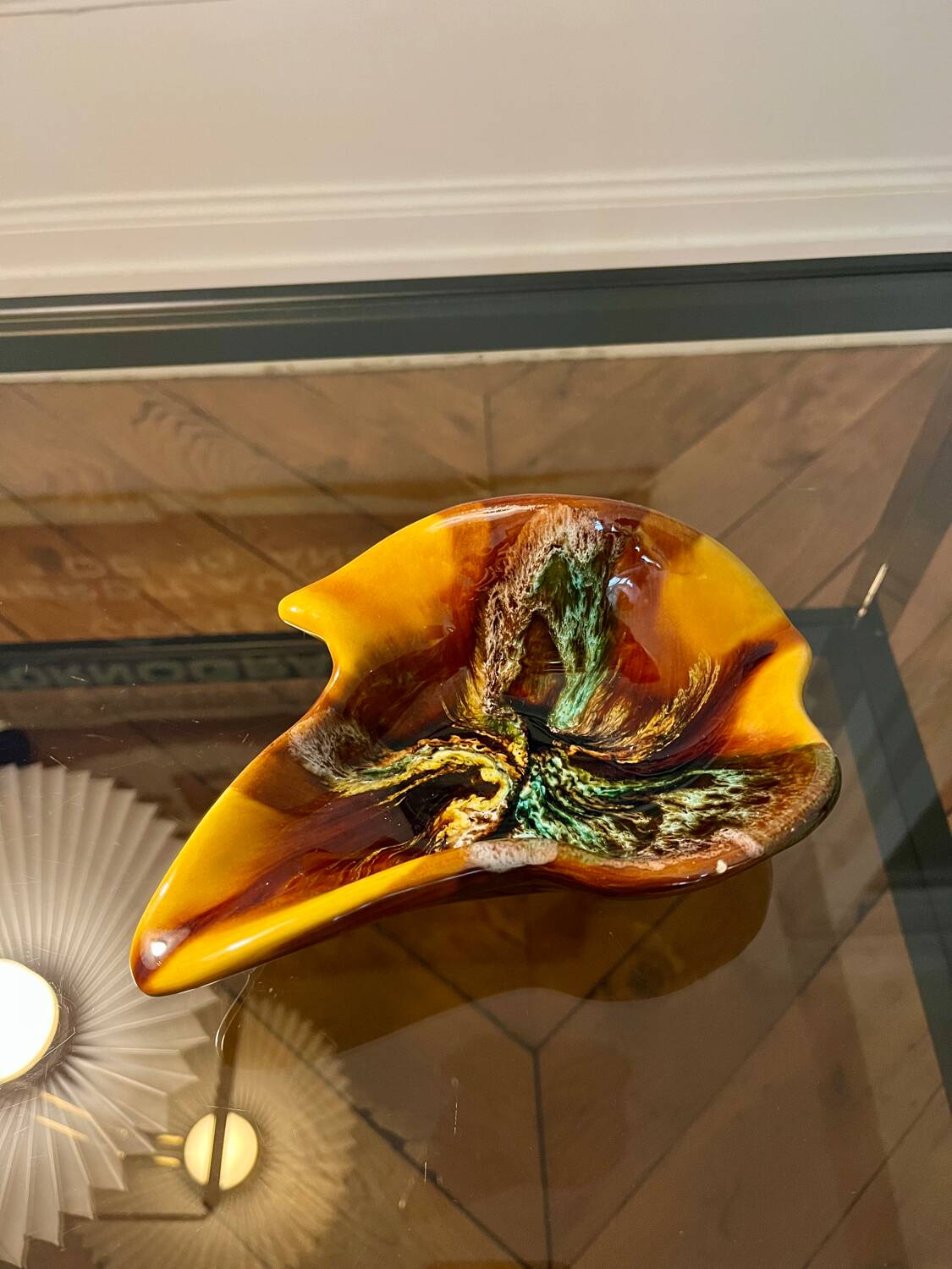 Vine leaf pocket emptier, characteristic of Vallauris