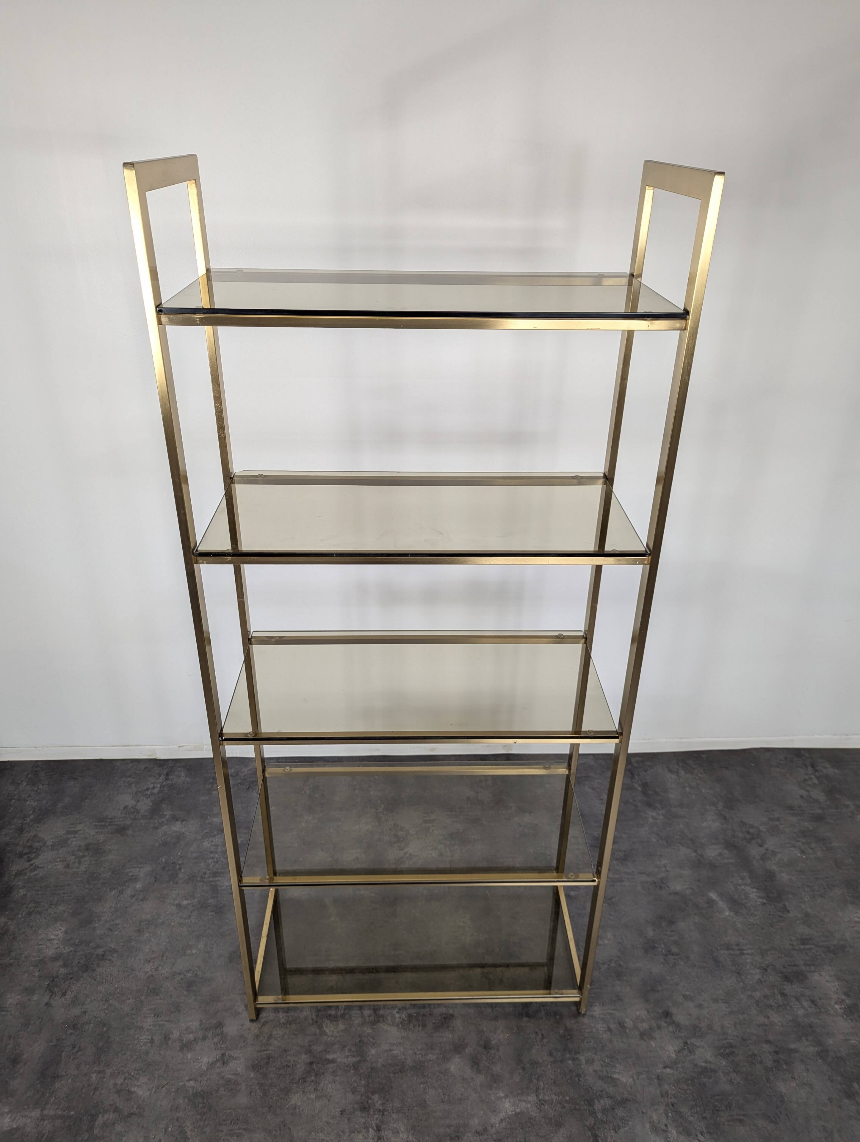 Artelano shelf in metal and smoked glass