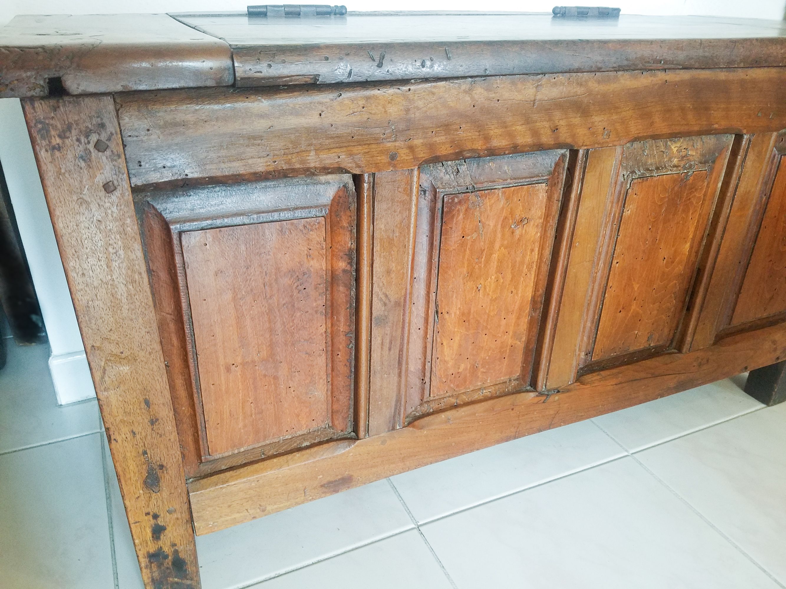 Louis XIII box/ bench with a 17th century, high-era box/ louis XIII box/ bench