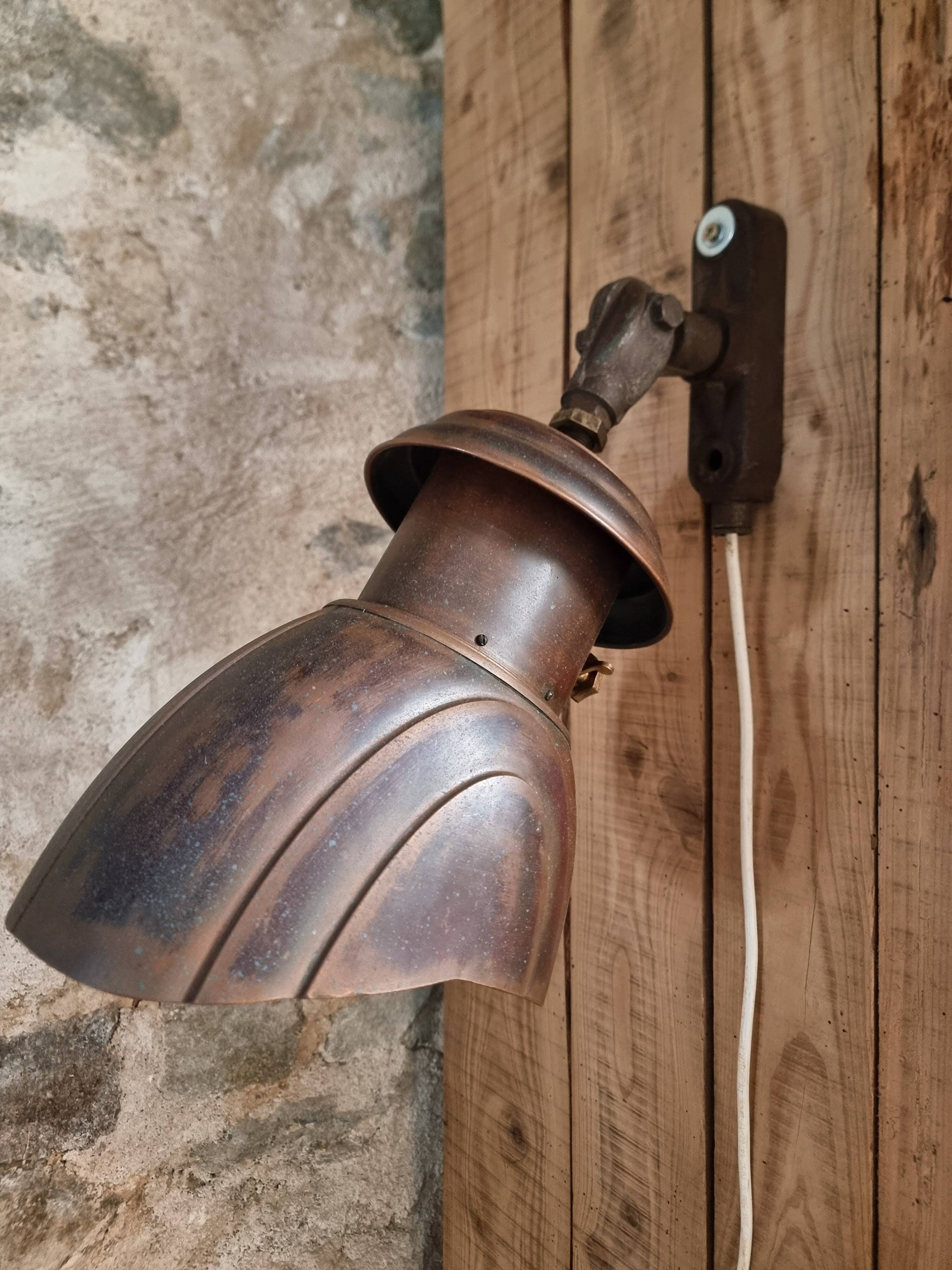 Applique murale industrielle Art déco – applique réglable en cuivre – lampe de rue des années 1920
