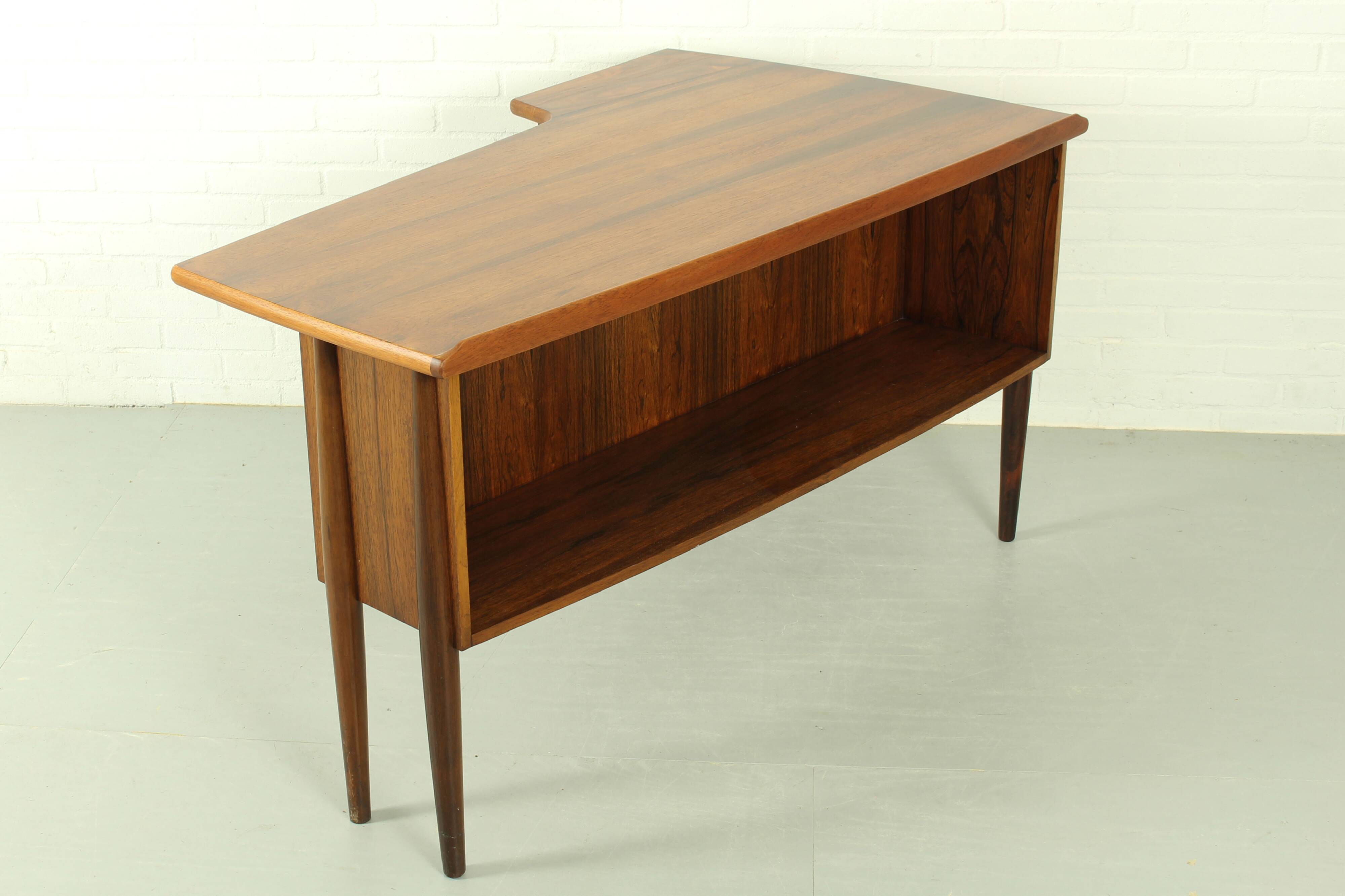 Bureau Boomerang en palissandre du milieu du siècle, années 1960