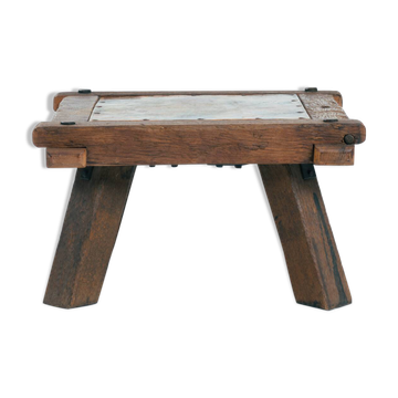 Table basse, d'appoint brutaliste en cuivre et chêne, années 1970