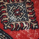 Tapis vintage fait main Lahore en laine rouge (45cm x 58cm) – Années 1970
