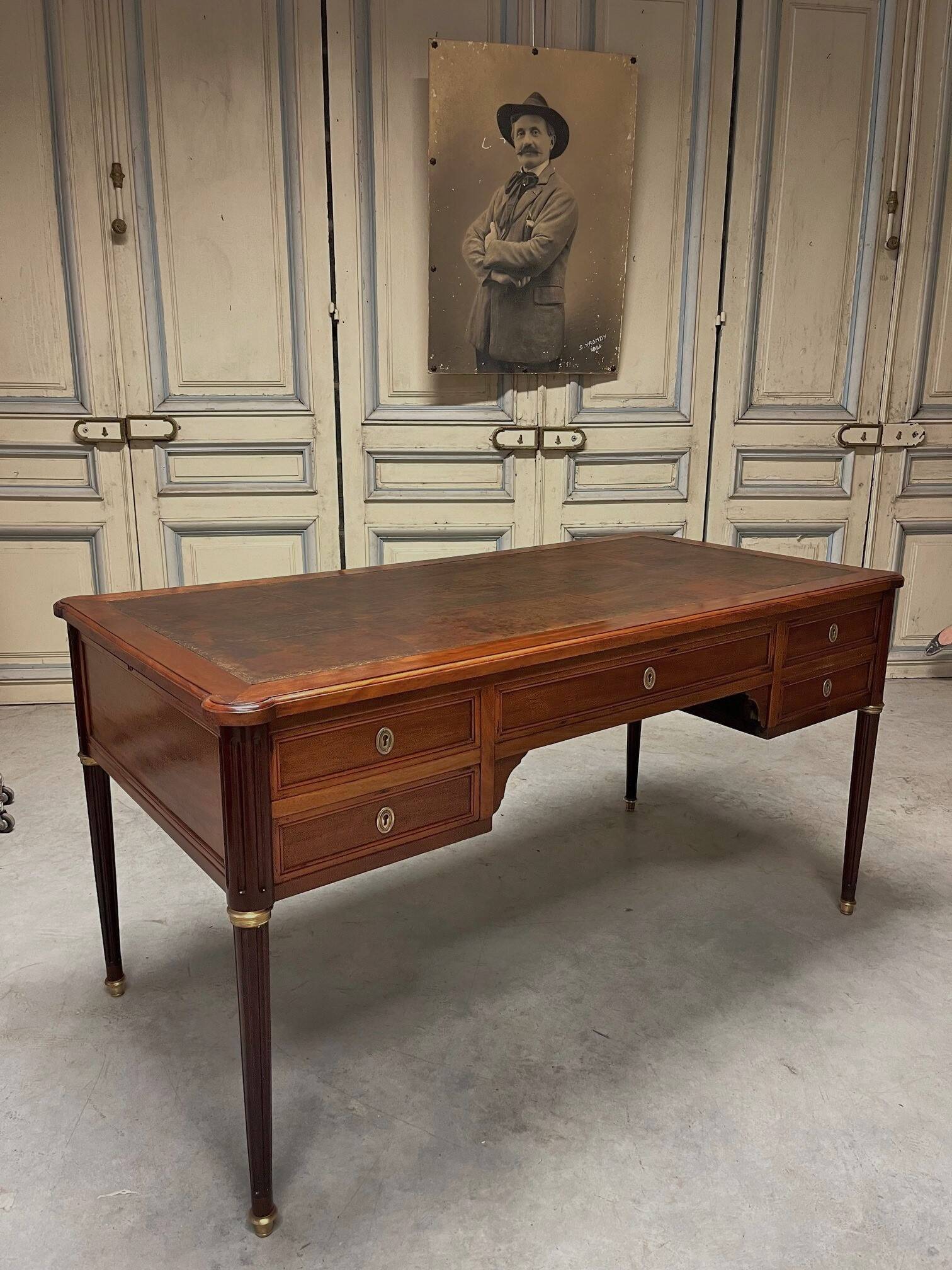 Louis XVI flat desk