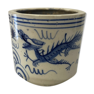 Brush holder Bitong porcelain white blue dragons china XVIII