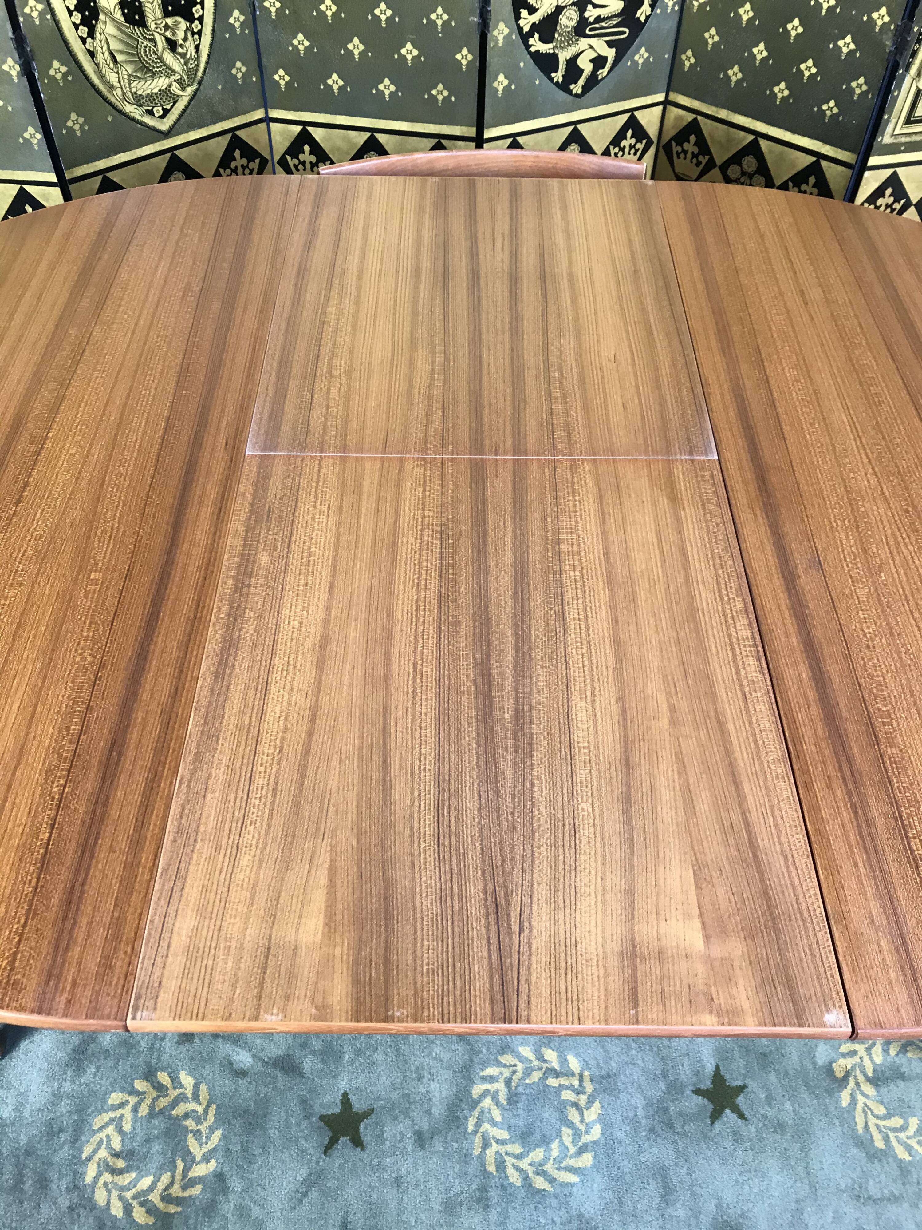 Scandinavian teak dining table and 4 Hans Olsen chairs for Frem Rojle