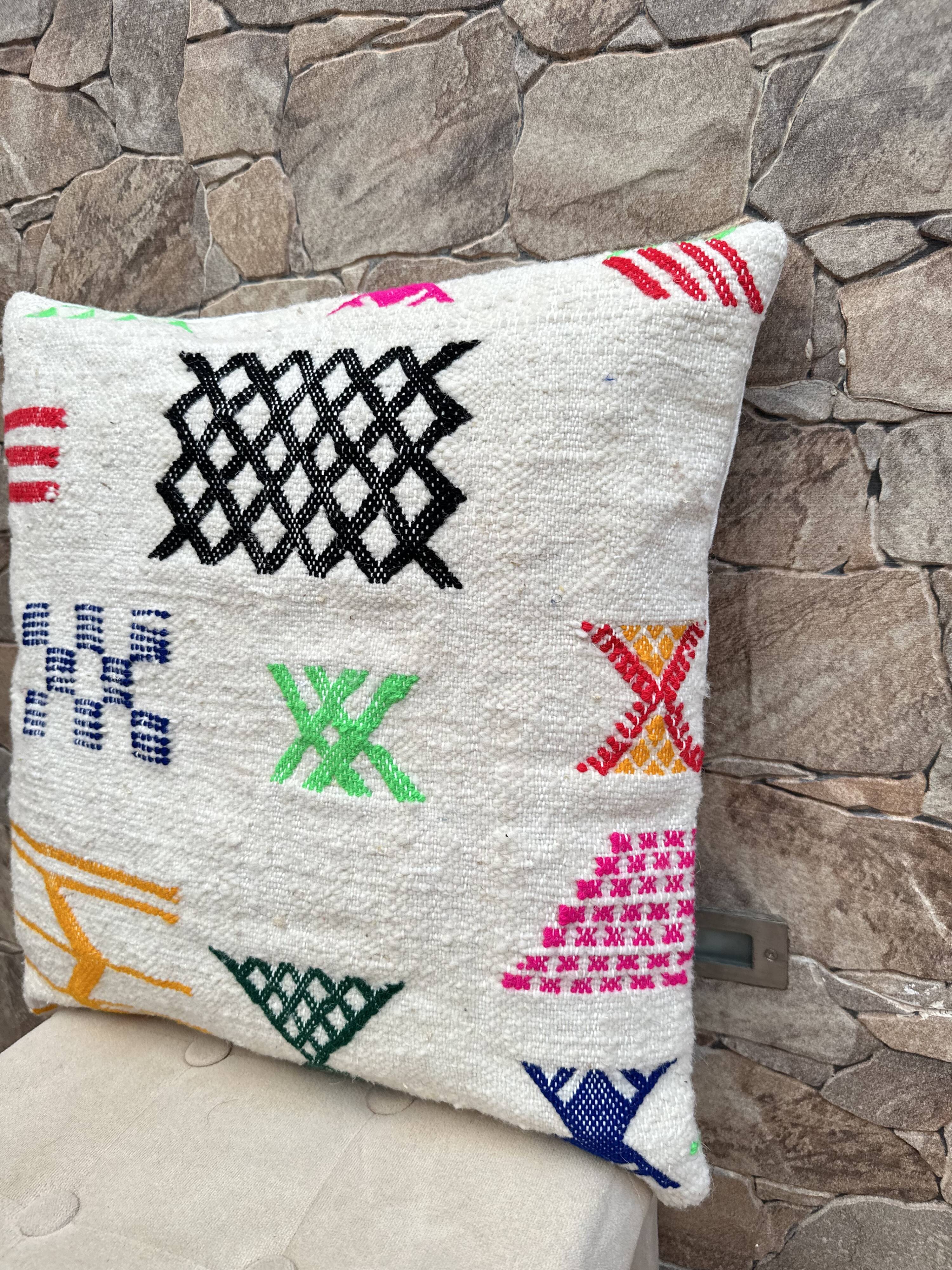 Coussin en laine berbère fait main : Coussin Kilim marocain (45x45cm)