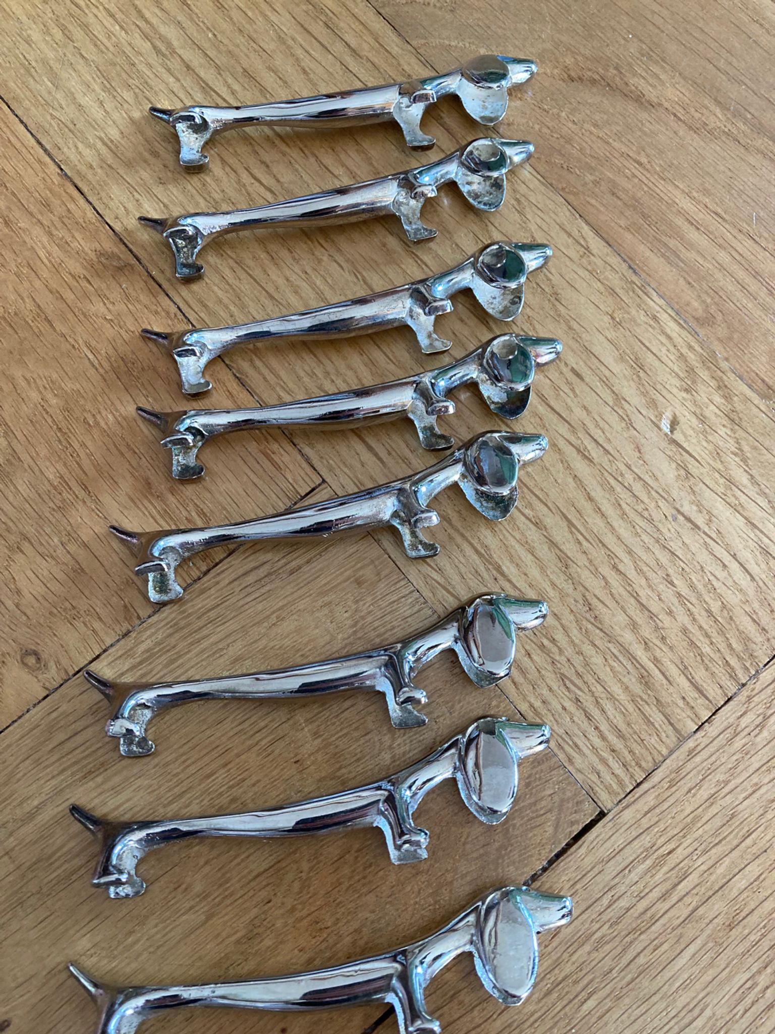 Portes couteaux chien basset / teckel en métal argenté