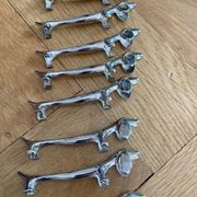 Portes couteaux chien basset / teckel en métal argenté